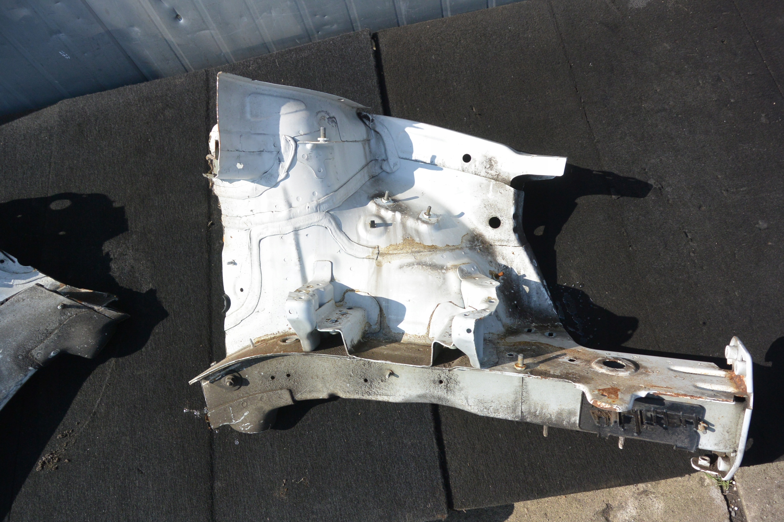 quarter front right left VW VOLKSWAGEN PASSAT CC colour LC9A