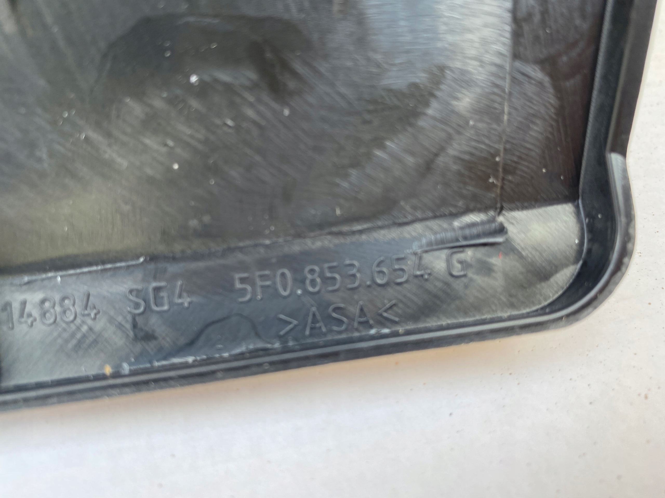 решетка радиатора 5F0853654G seat Leon III FR