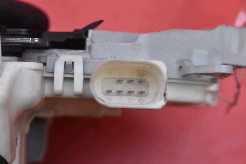 lock door left front front EU 8J1837015C AUDI A6 C7 KOMBI 10-14