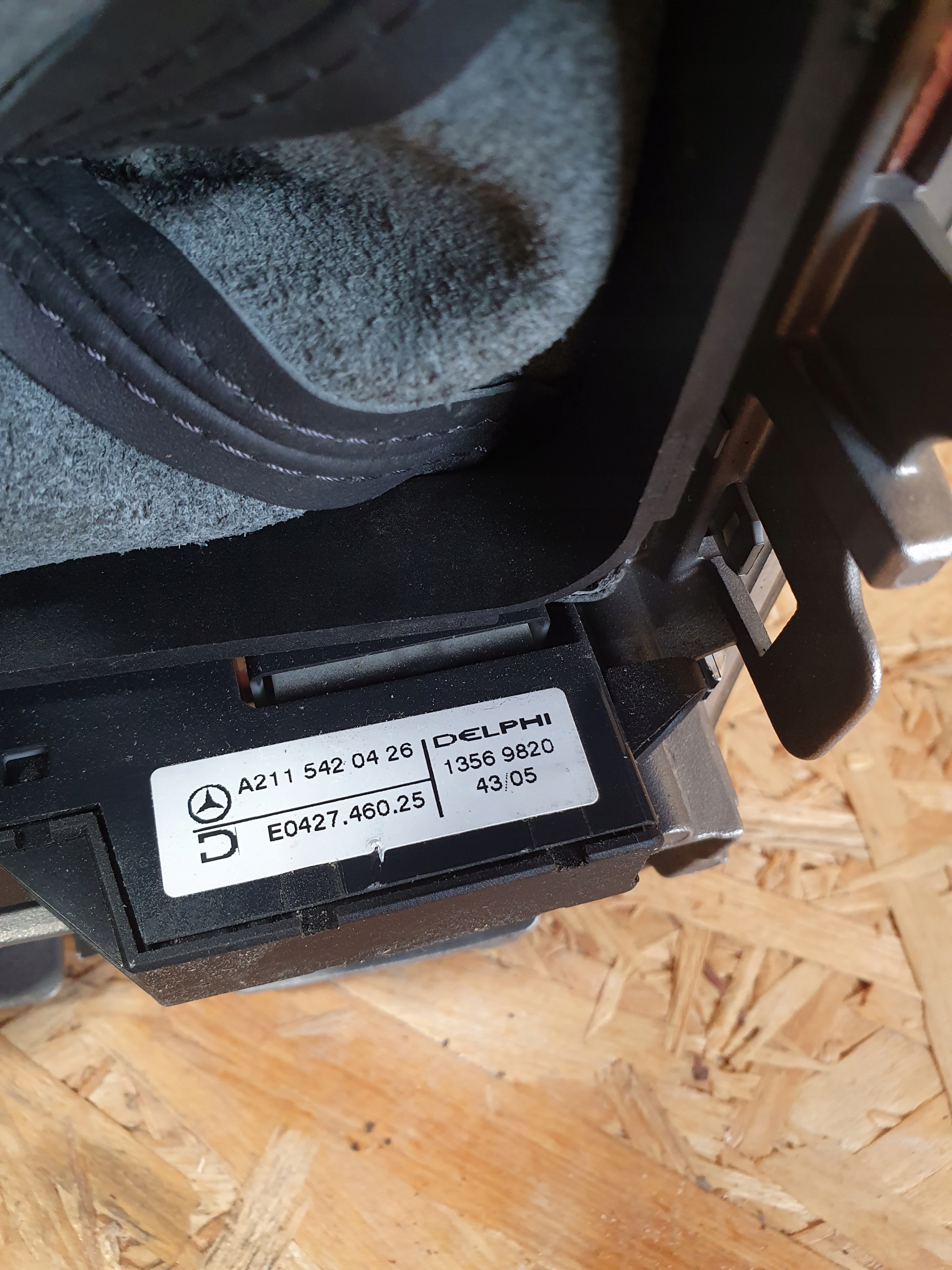 MERCEDES e класс W211 декор рамка кронштейн