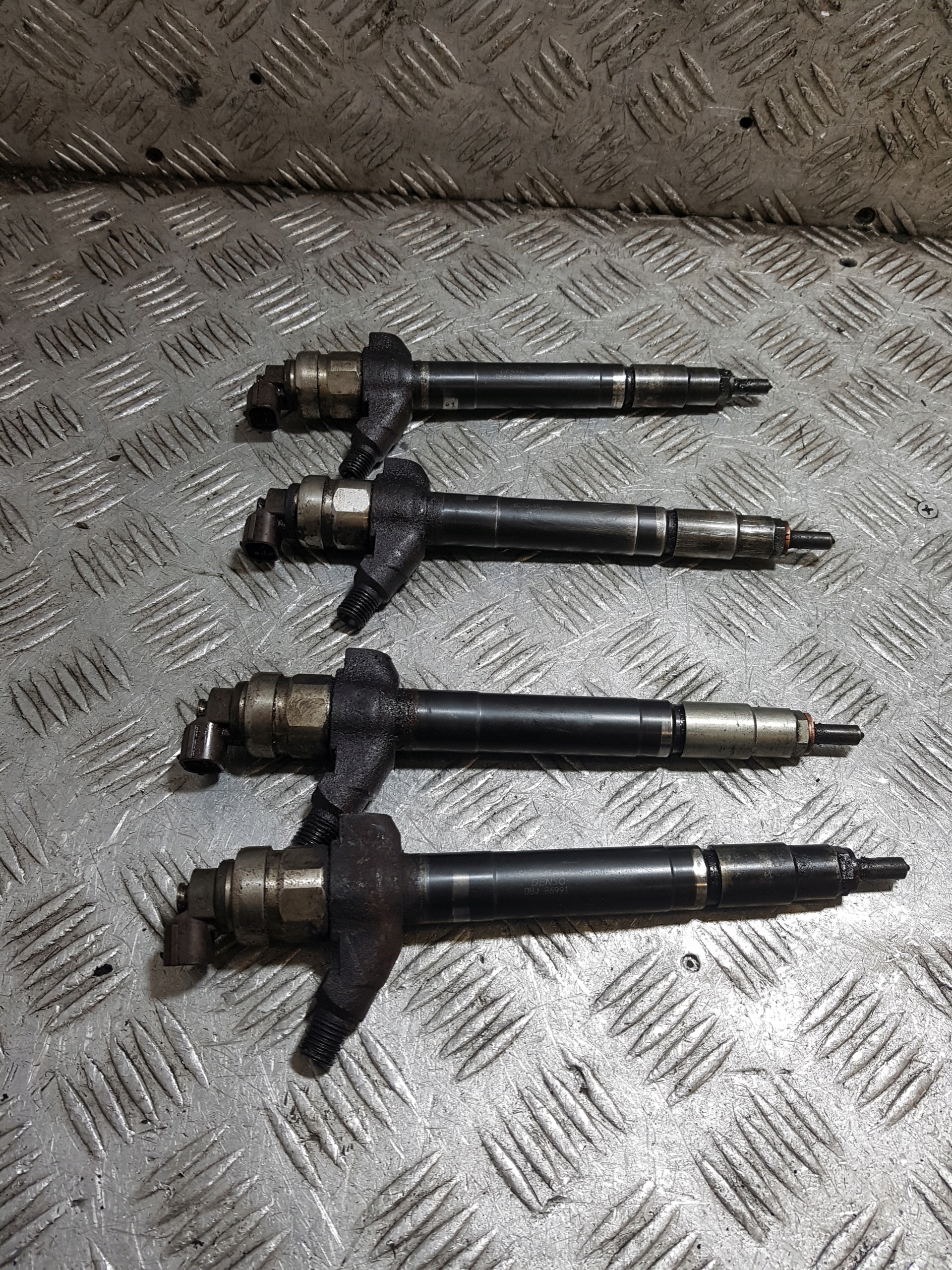 Einspritzdüse Einspritzdüse KOMPLET FORD TRANSIT MK 7 2.2d 6C1Q-9K546-AC