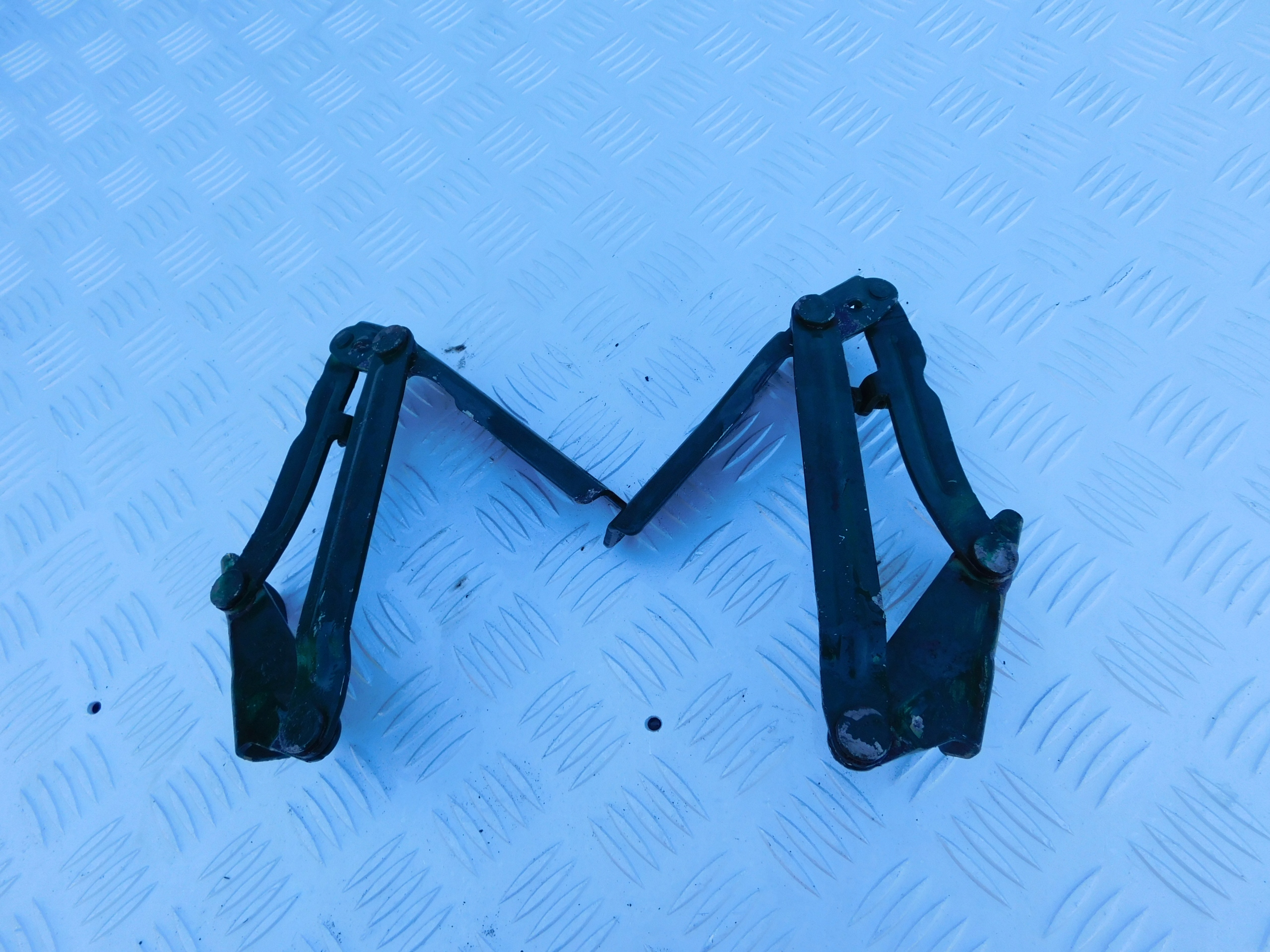 Sprinter 906 VW Crafter hinge - bonnet hinges KOMPLET 2 szt green