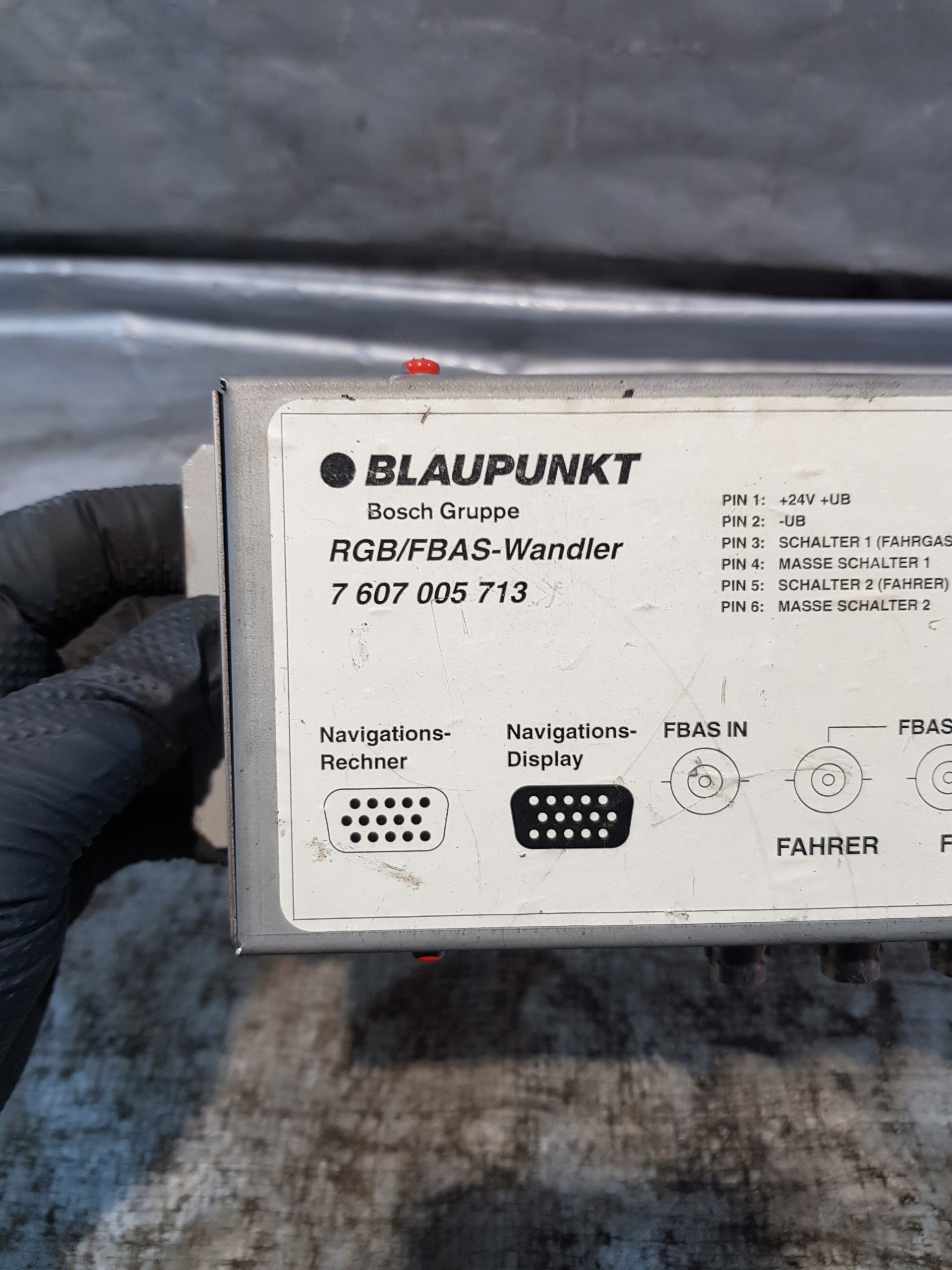 KONWERTER BLAUPUNKT RGB/FBAS RENAULT 7607005713
