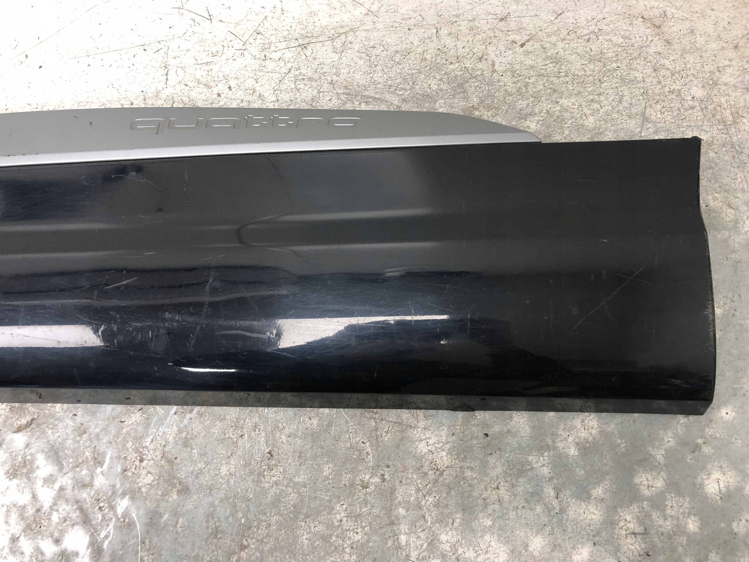 moulding door left rear part AUDI Q7 4M 4M0853969G