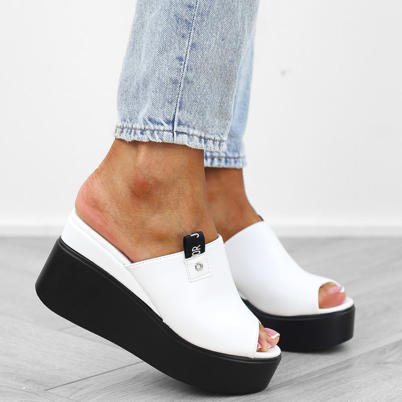 Białe klapki damskie na koturnie lekkie wygodne sandały EK05 r.41 Kod producenta 4771 WHITE