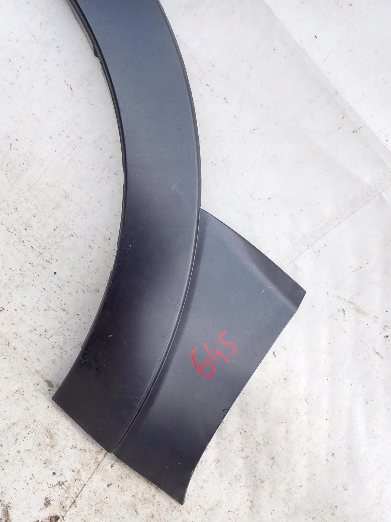 MITSUBISHI PAJERO IV 4 06-18 moulding cap left front