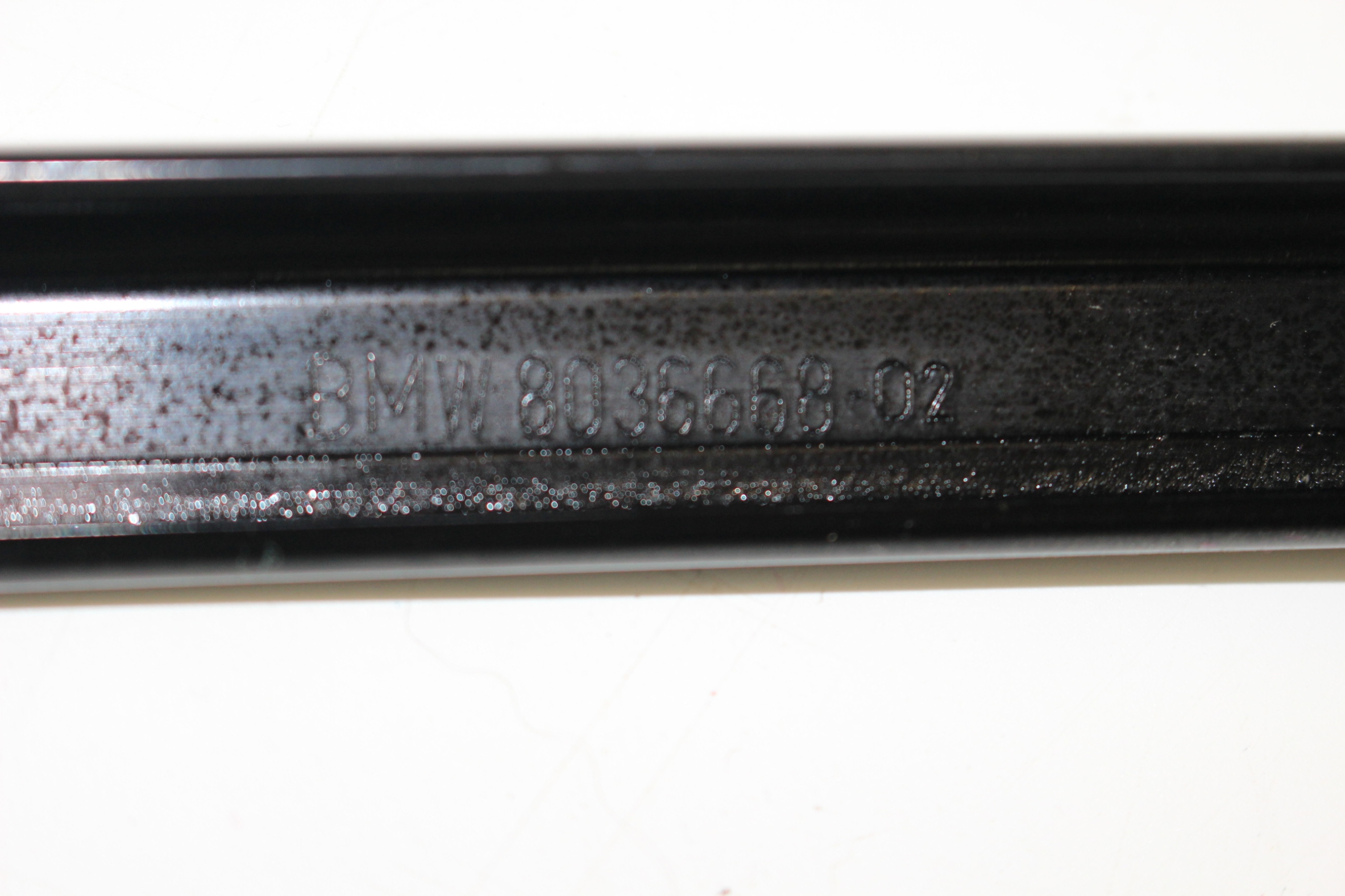 BMW E93 LISTWY SZYBY USZCZELKA 8036667 8036668 Typ samochodu Samochody osobowe