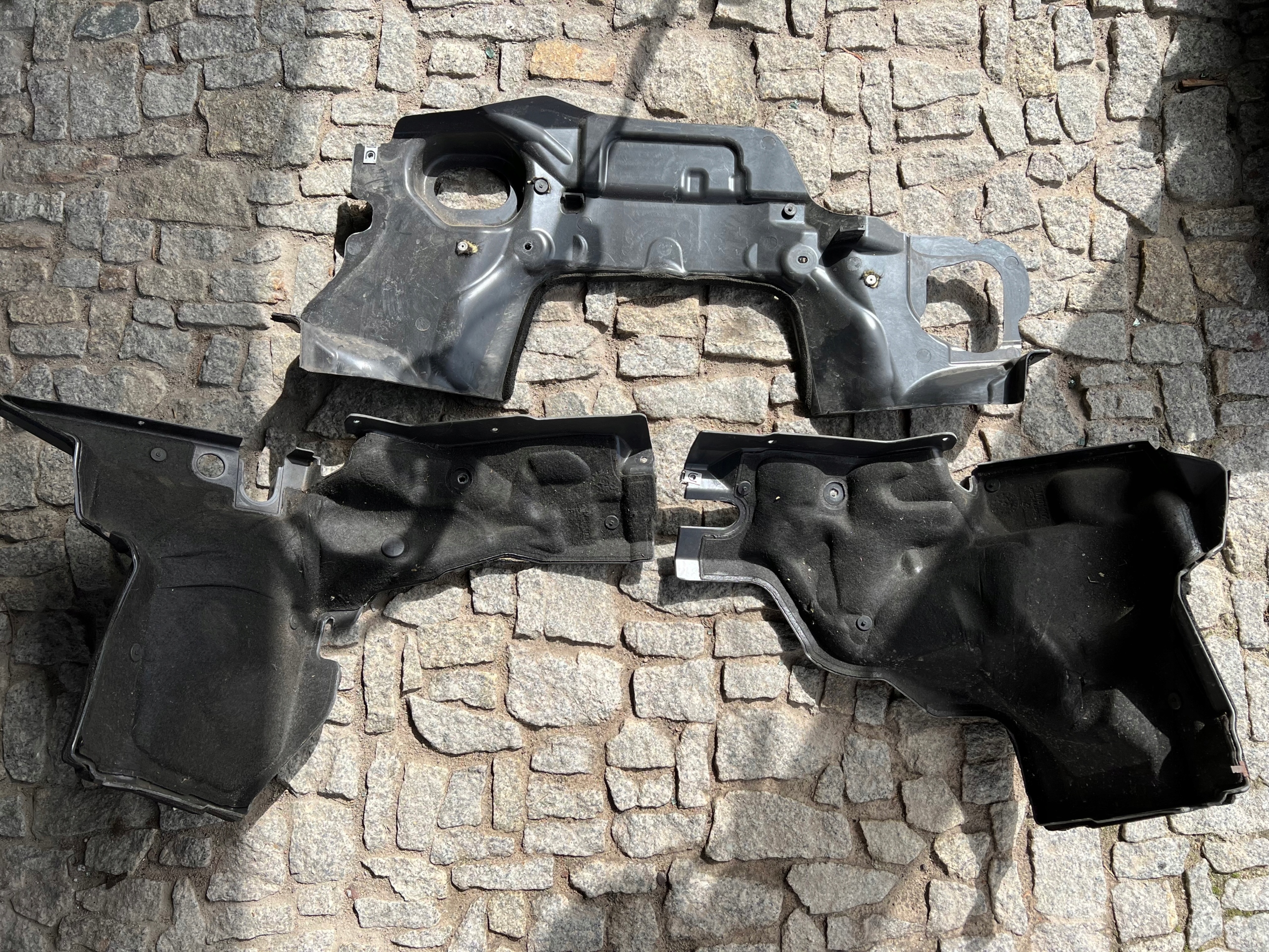 JAGUAR XF X260 OSLONA ŚCIANY GRODZIOWEJ