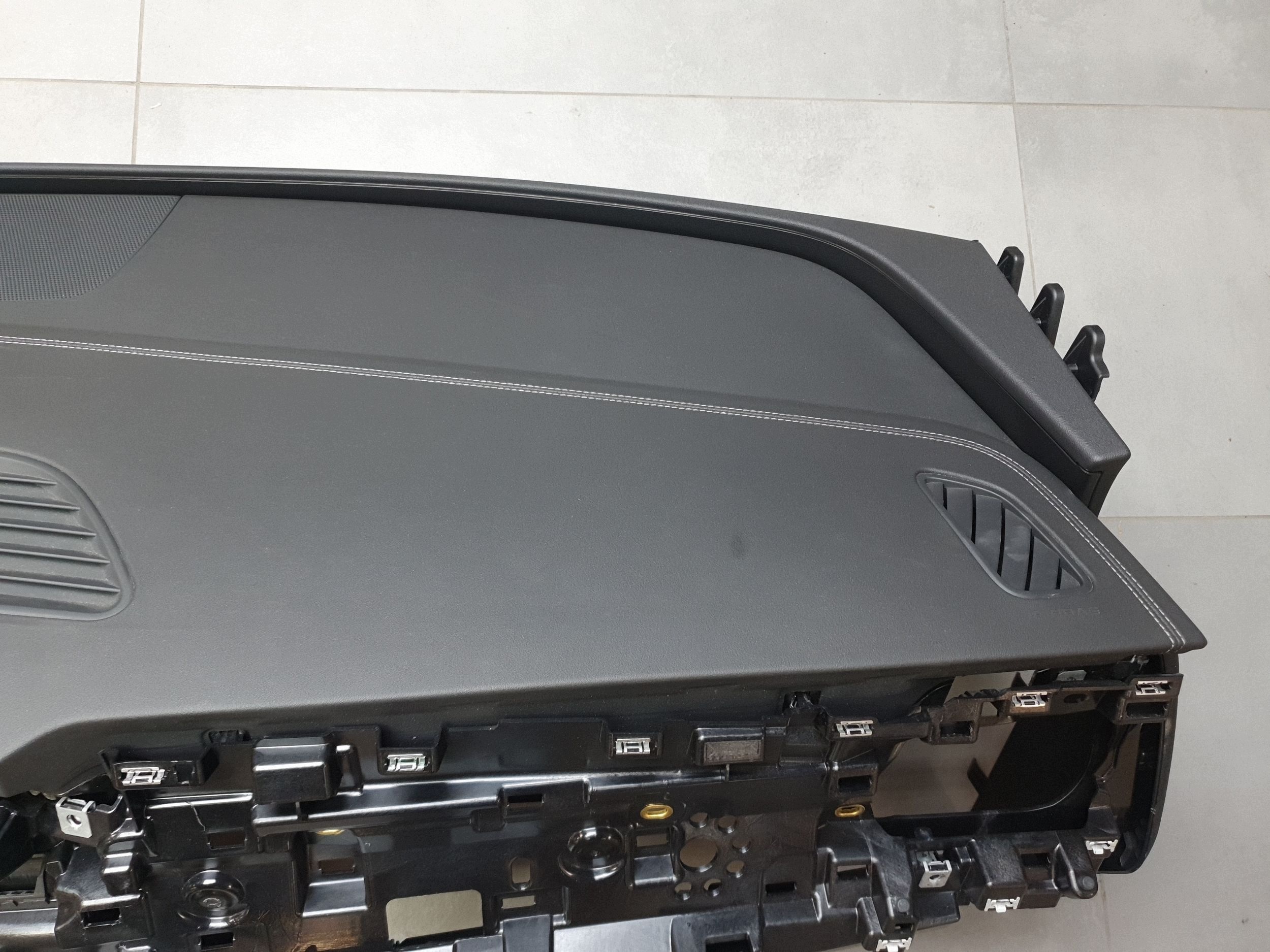 Audi SQ6 e-tron műszerfal tábla kokpit 85H857001M eredeti