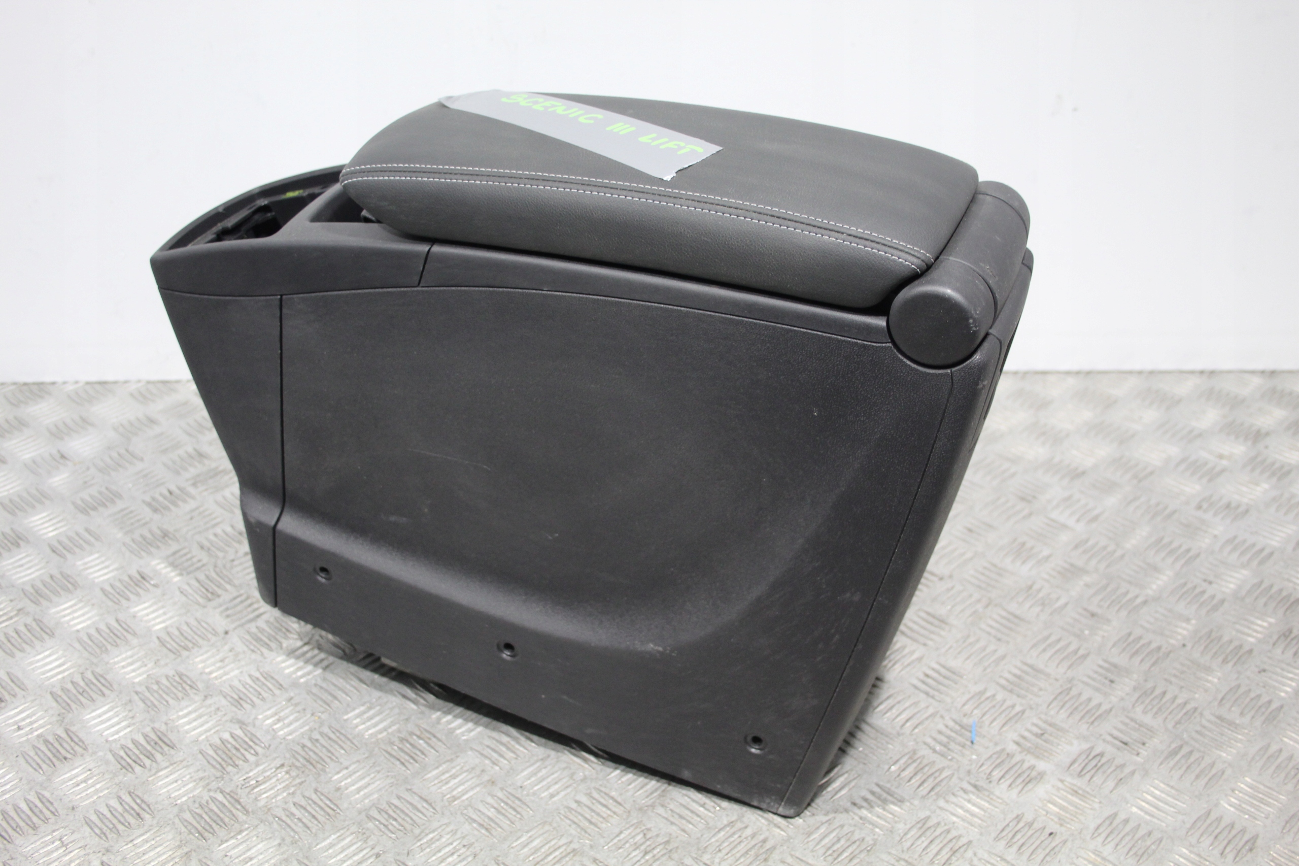 ЦЕНТРАЛЬНИЙ ТУНЕЛЬ GRAND SCENIC III 3