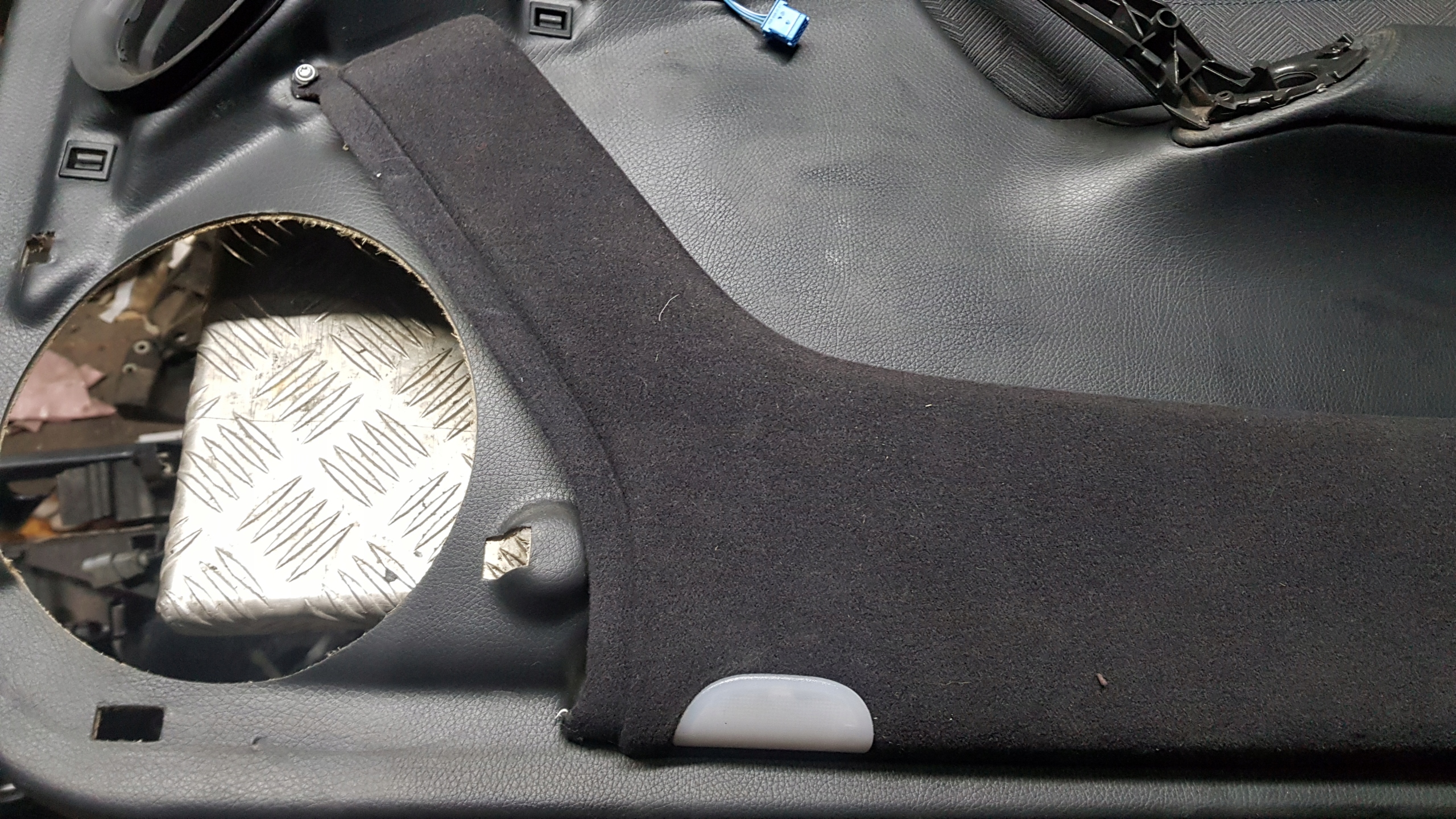 MERCEDES W220 side upholstery right