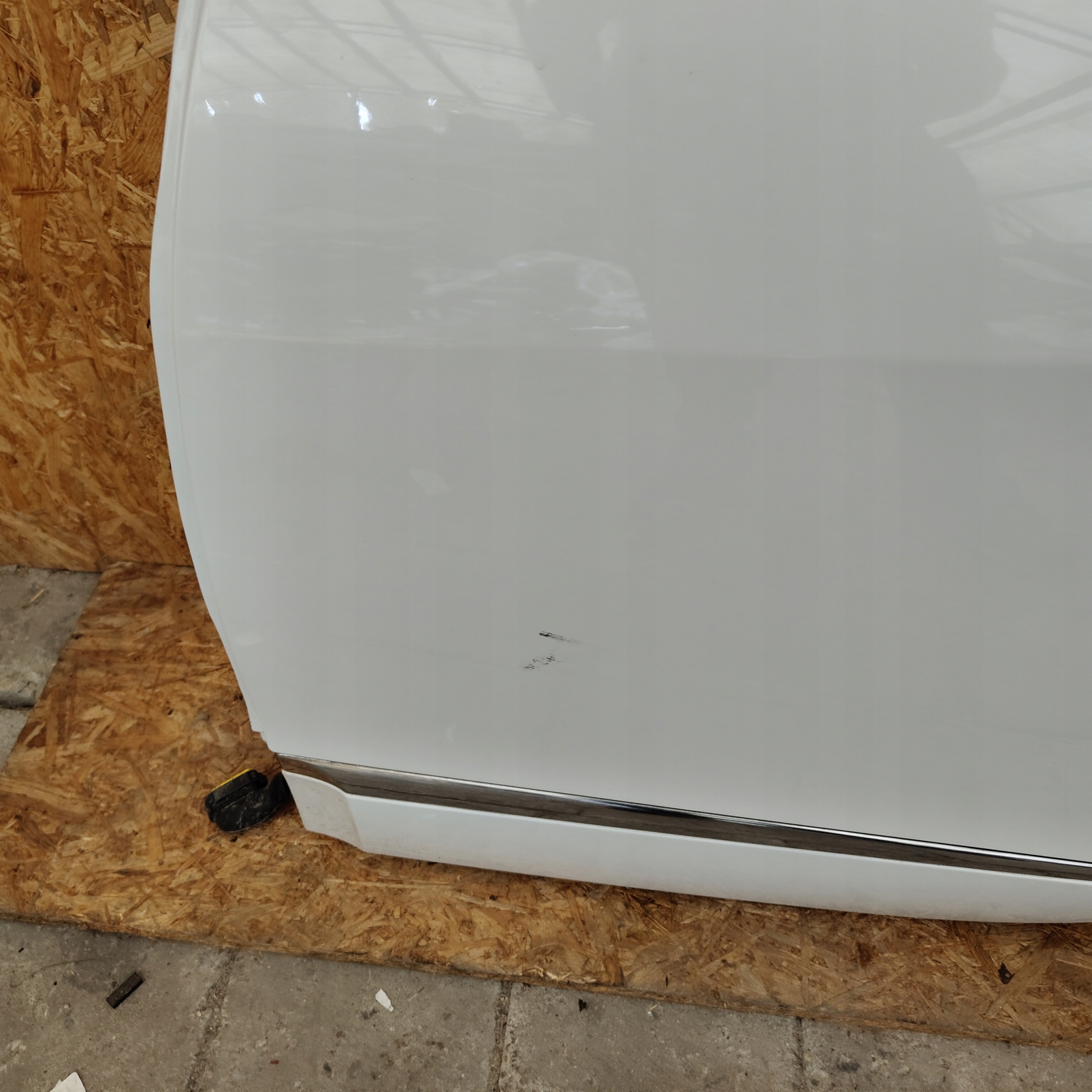 door rear. rear part left RENAULT SCENIC III BIALA PERLA