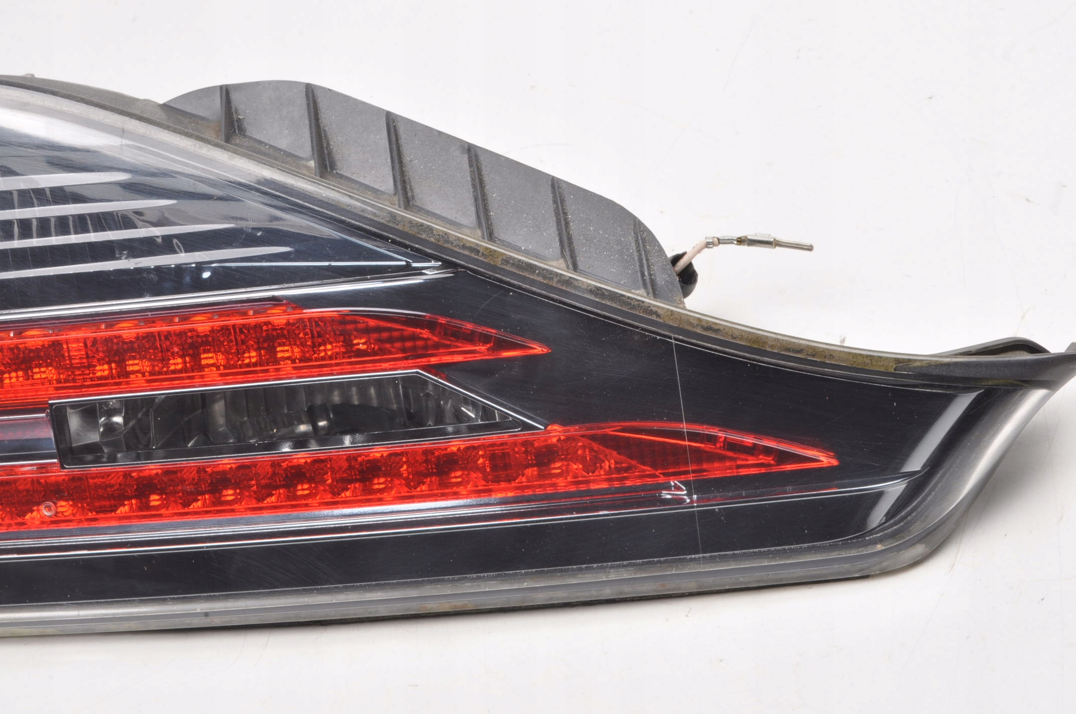 lexus CT 200h фонарь левый в крышке