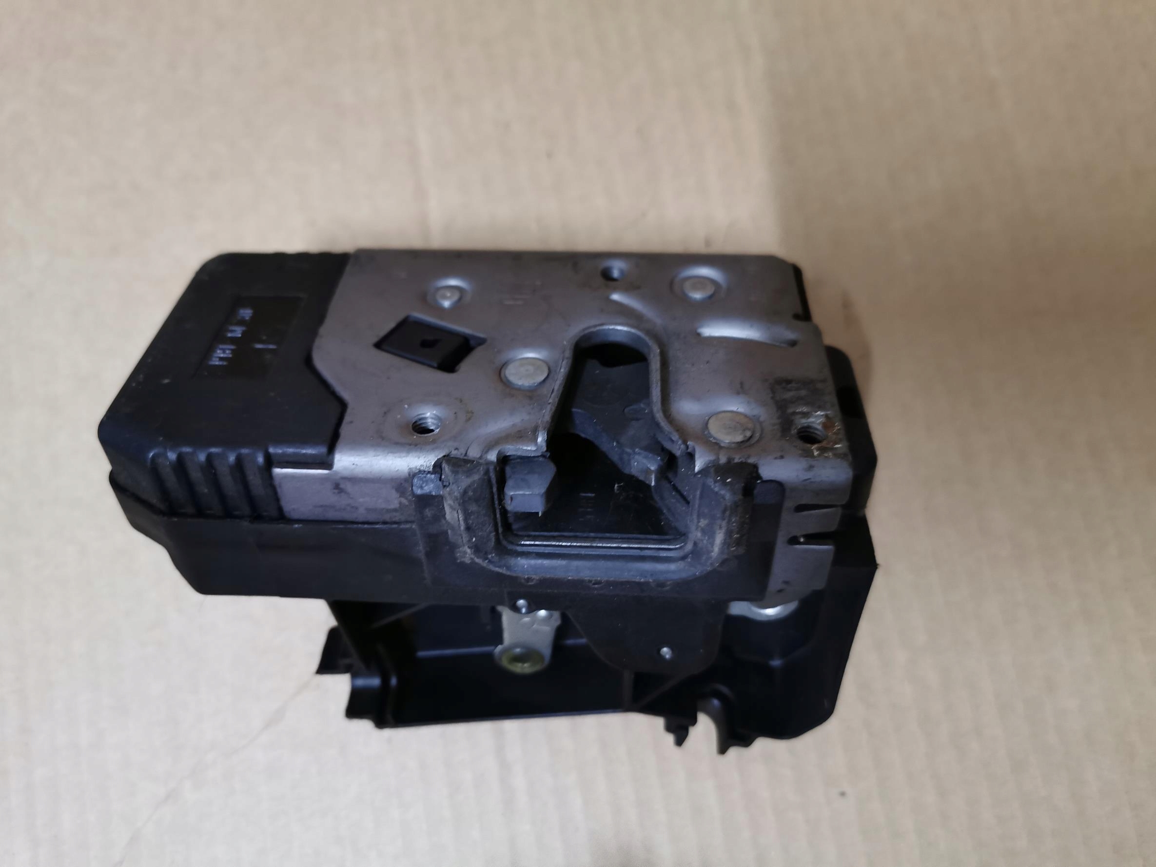 lock door right front RENAULT TRAFIC II 01-14 82000042171