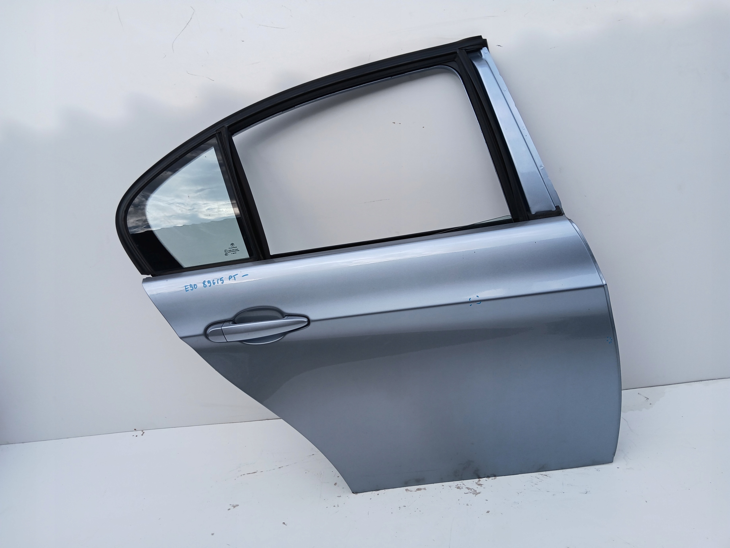 Tür rechts hinten BMW E90 896/5 BLUEWATER