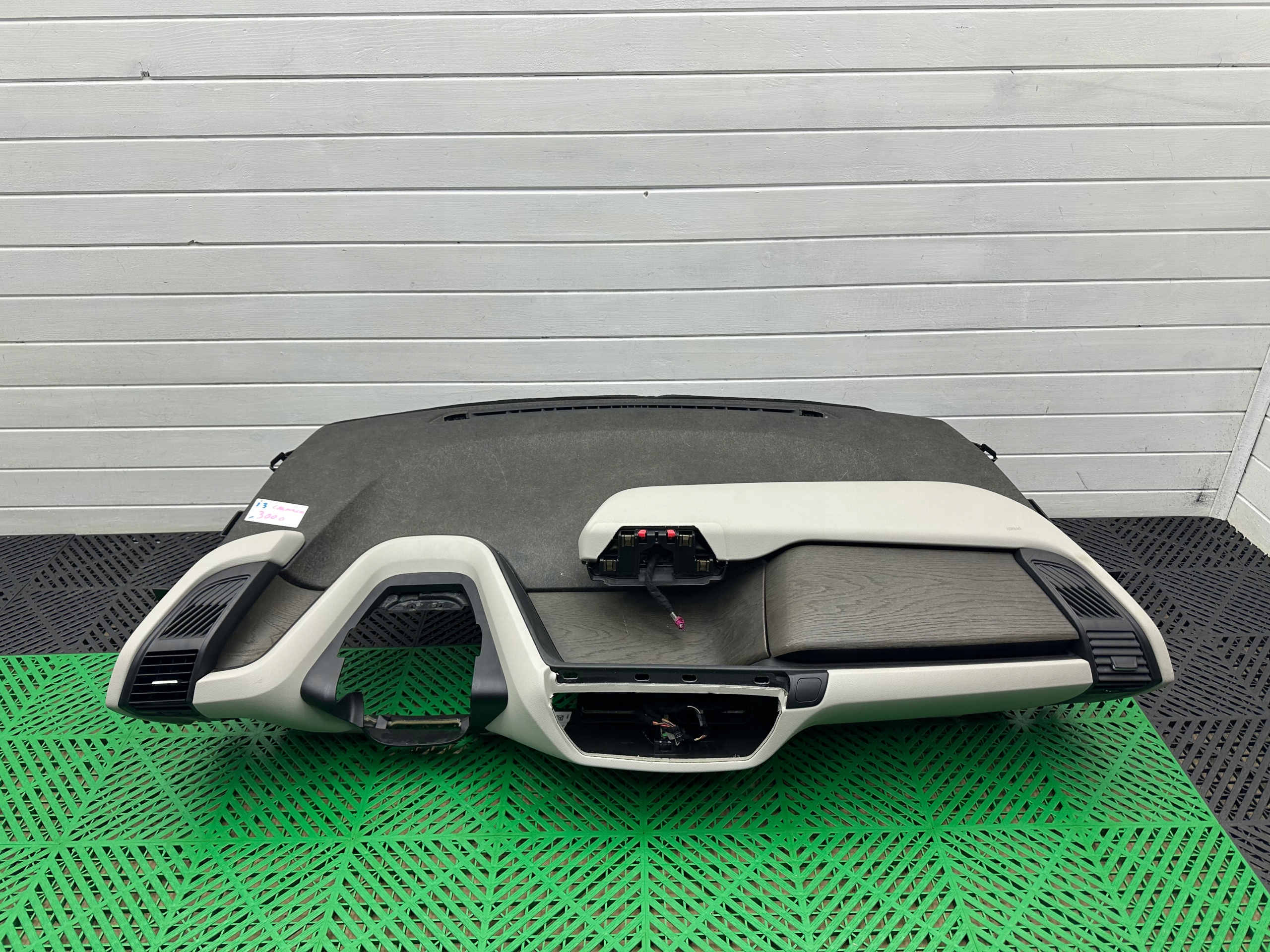 BMW i3 I01 originál dashboard instrument panel console CARUMGRAU
