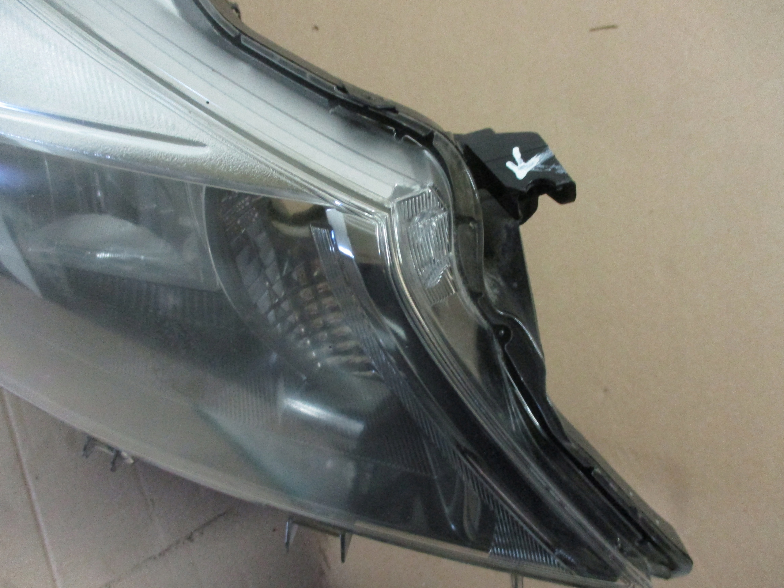 light right front front Toyota Yaris 3 III 11-14r