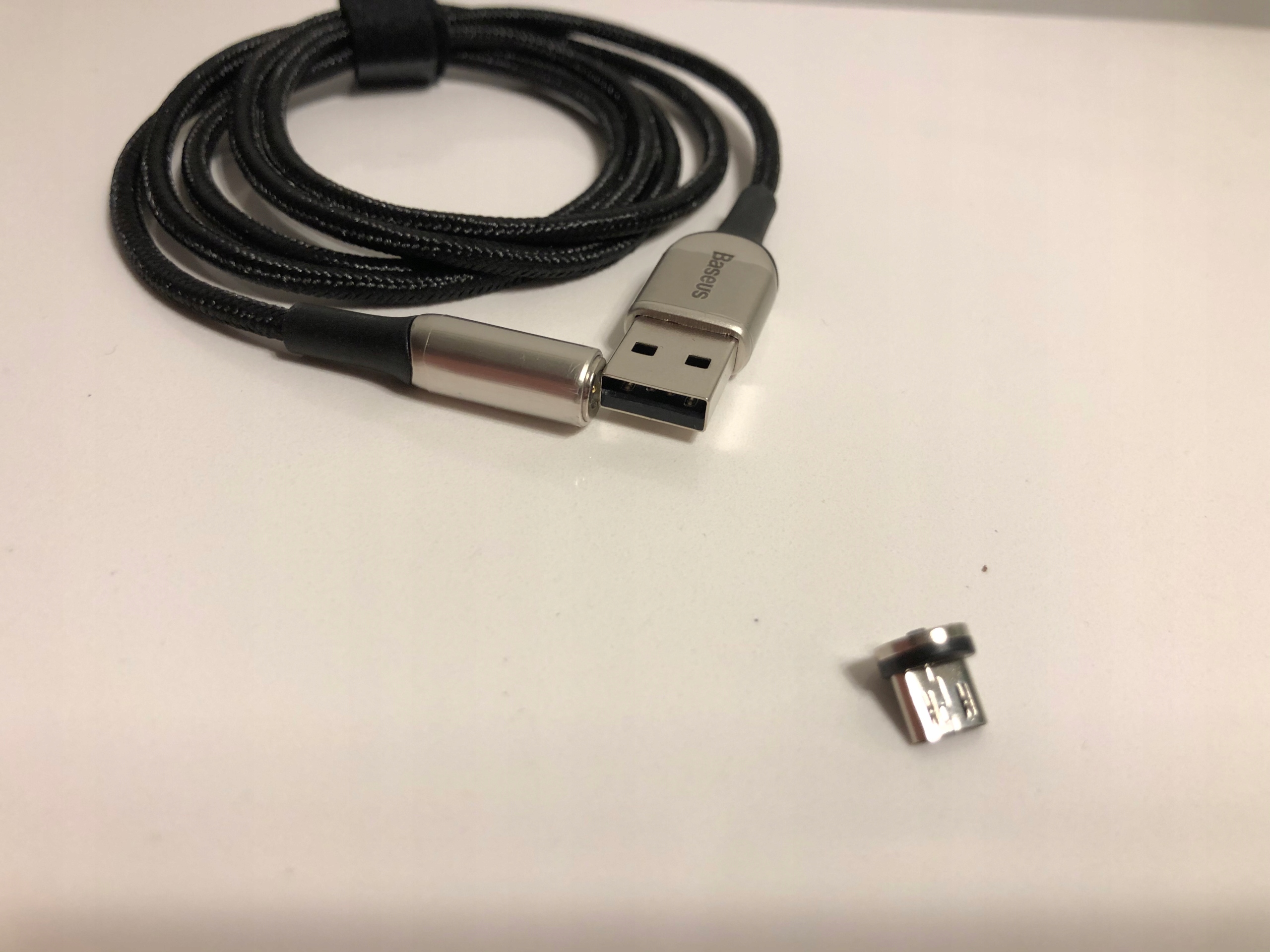 KABEL BASEUS ZINC MAGNETIC 2A USB micro USB 1M EAN (GTIN) 6953156218086