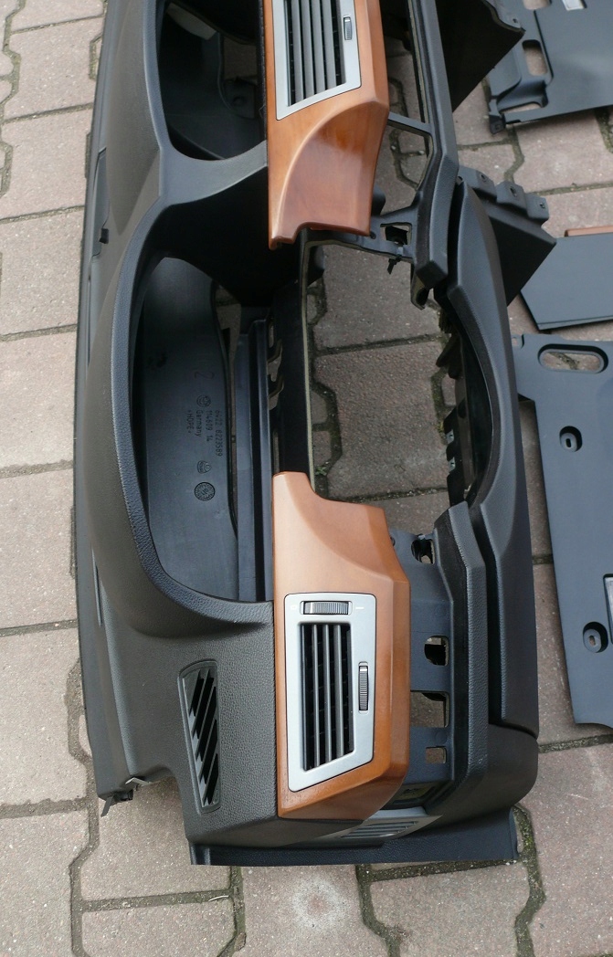 dashboard instrument panel cockpit airbag BMW 7 E65 black
