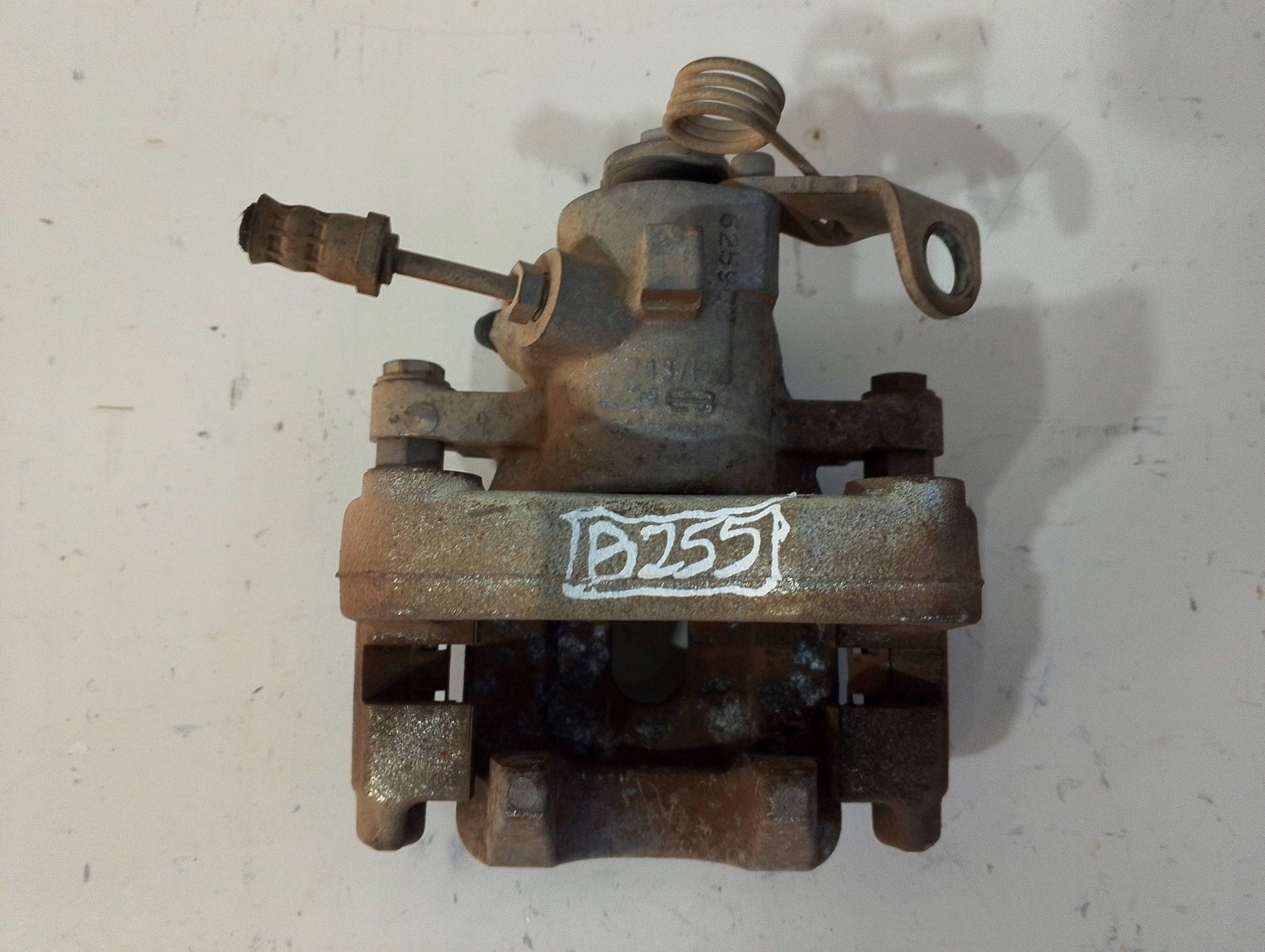 Peugeot 208 caliper rear right 3253755 (B255)