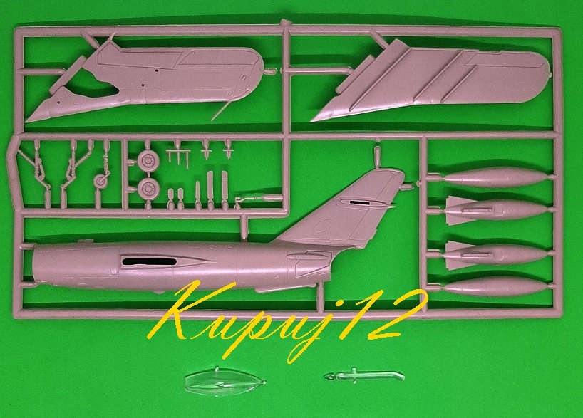 Model samolotu do sklejania MIG-17 ZESTAW: PODKŁAD, FARBY, KLEJ+PĘDZLELKI Marka inna