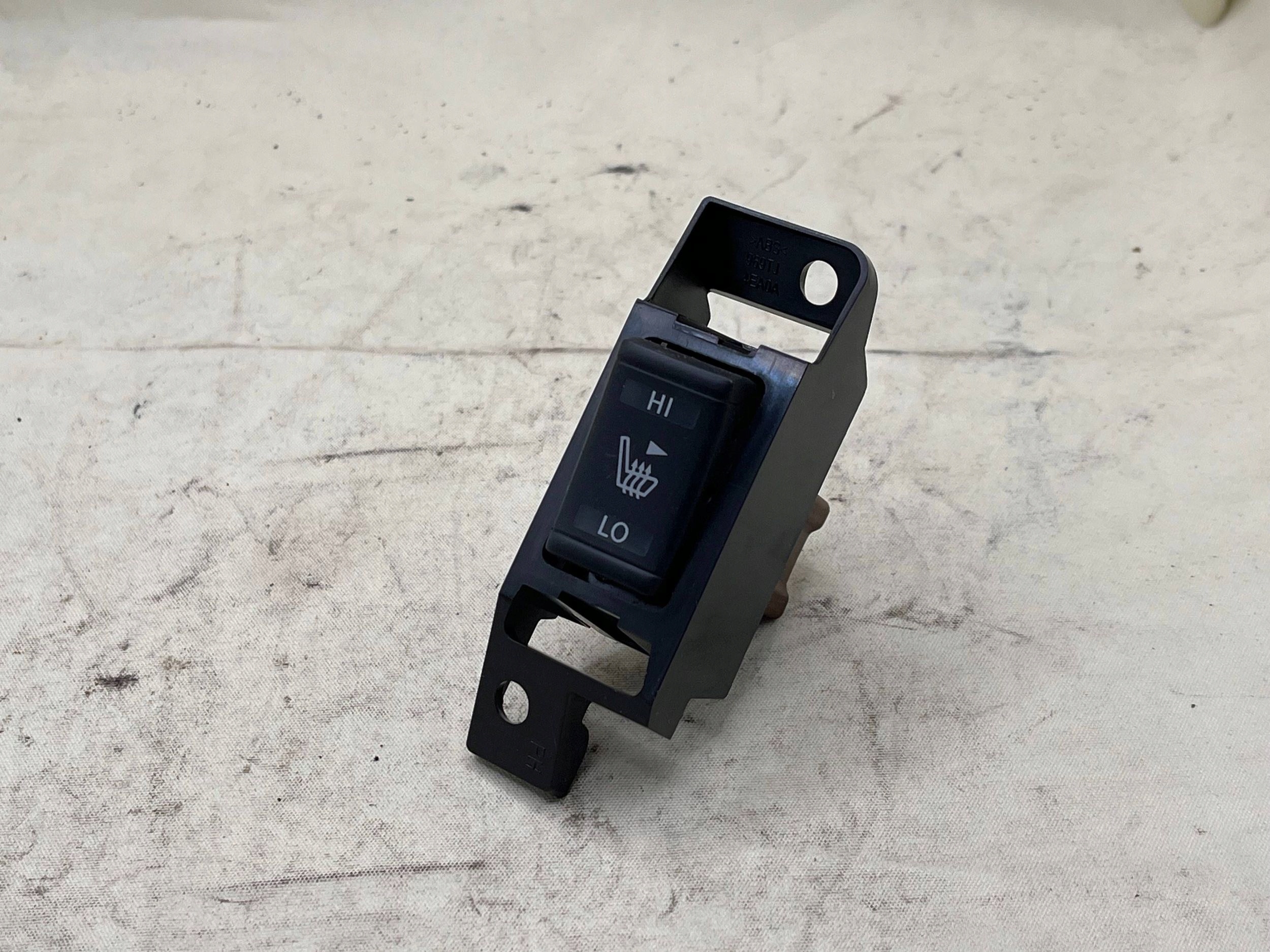 NISSAN QASHQAI Schalter Hitzung SITZ 255003TA0A !J