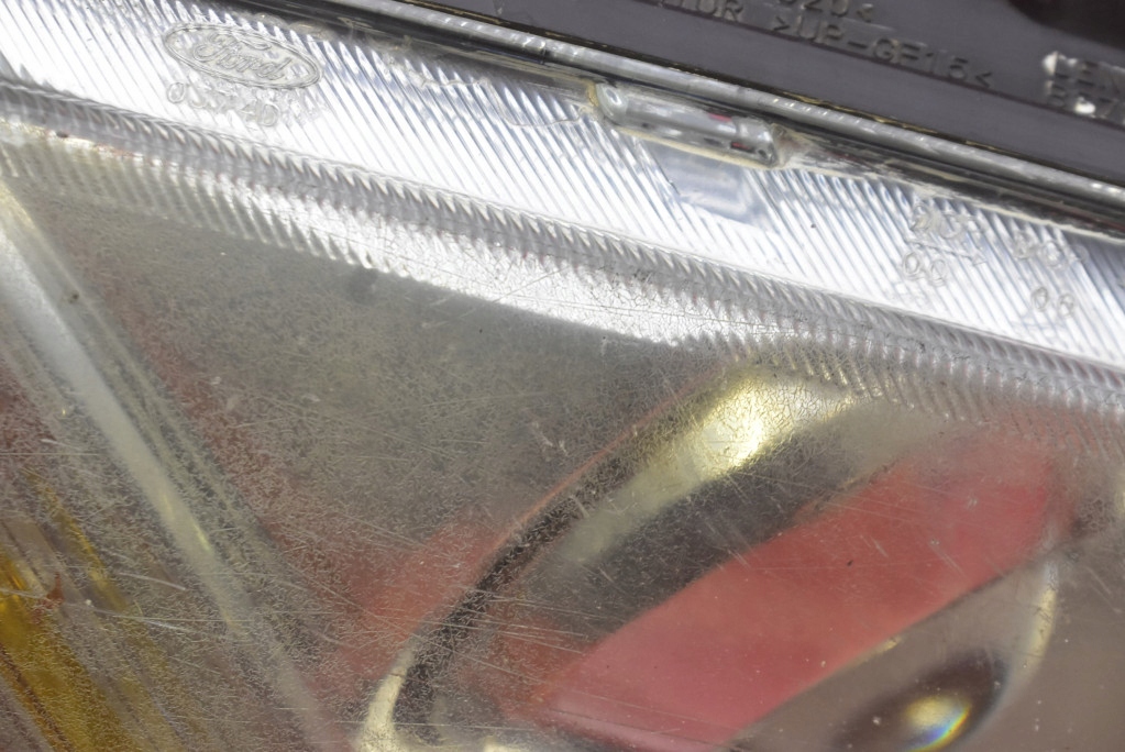 REFLEKTOR right light front XENON EU FORD FOCUS MK2 04-08