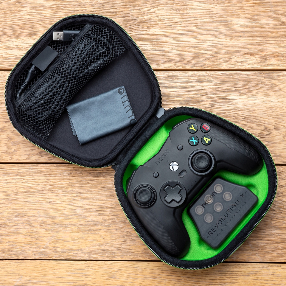 NACON XS Pad REVOLUTION X Xbox One Series X i S Kolor czarny