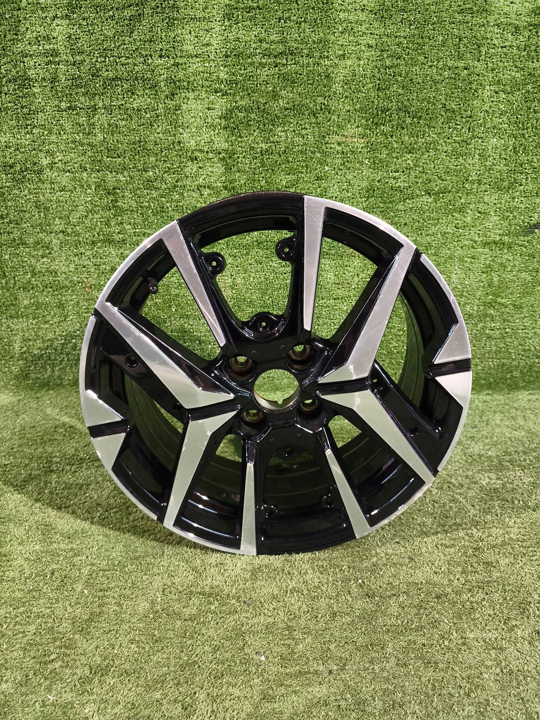 disk PEUGEOT 208 17" x 7J ET 32 NR.444