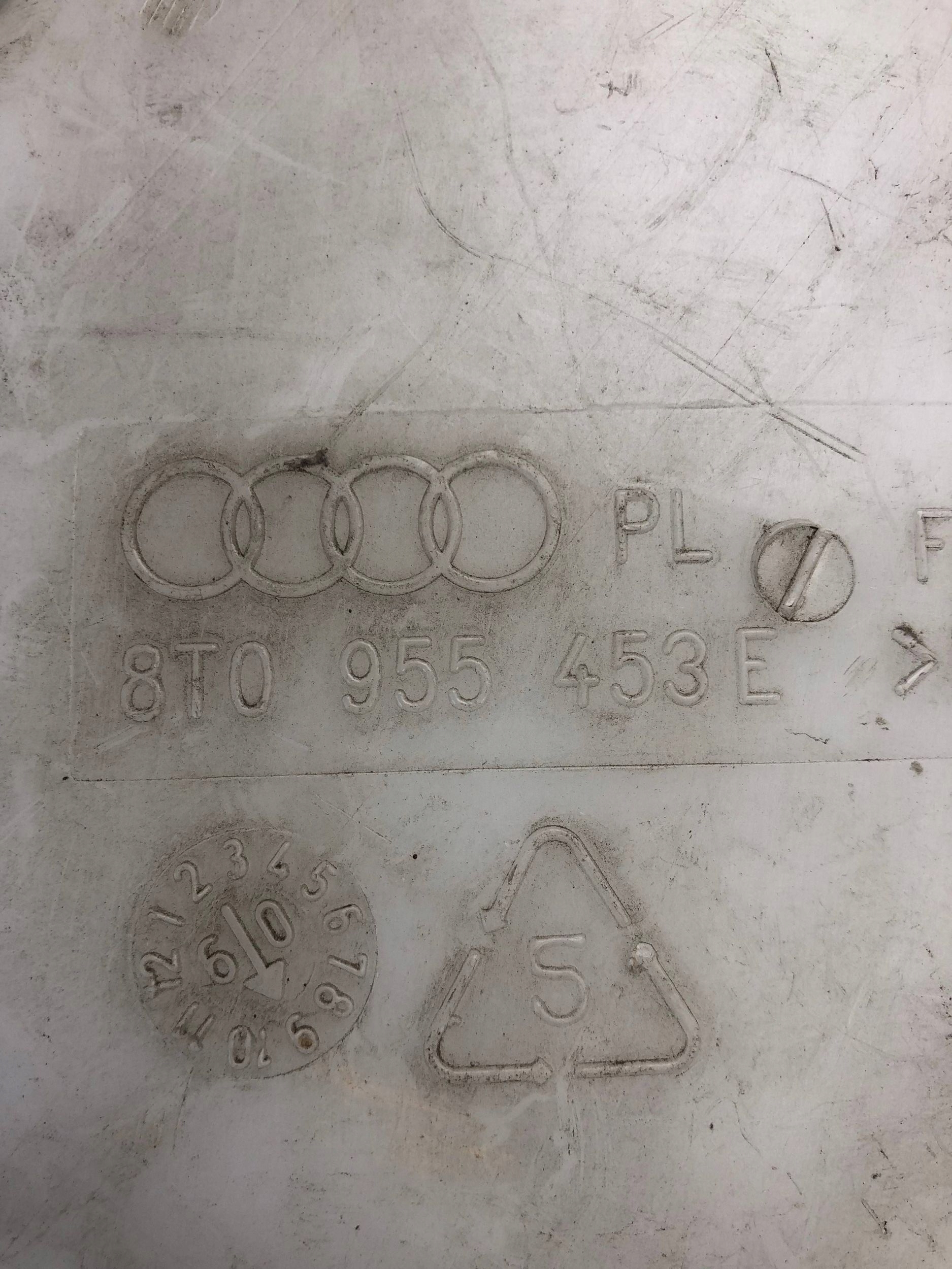 washer fluid tank AUDI A4 B8 sedan 8T0955453E