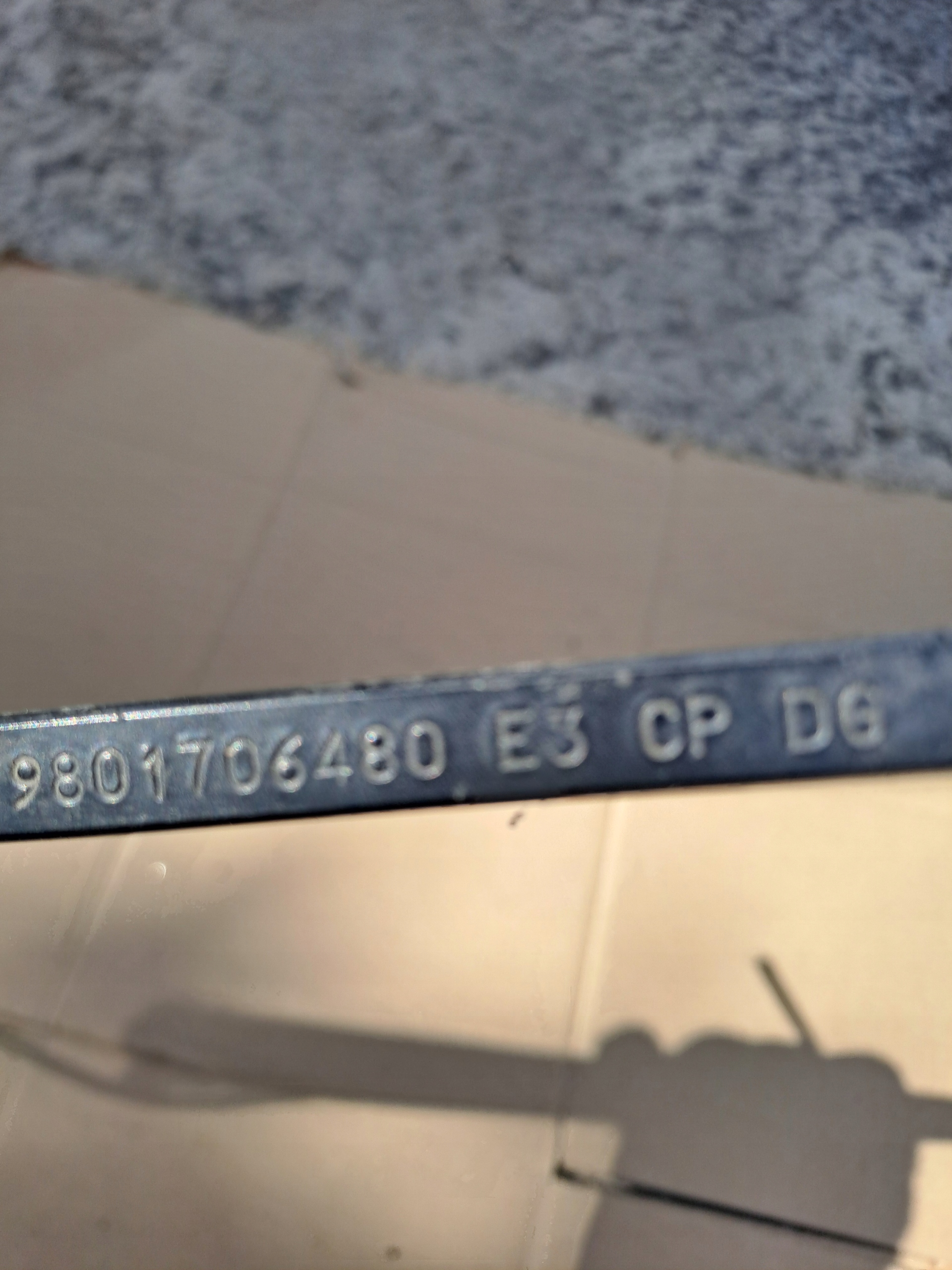 wiper arm right CITROEN C4 CACTUS 9801706480
