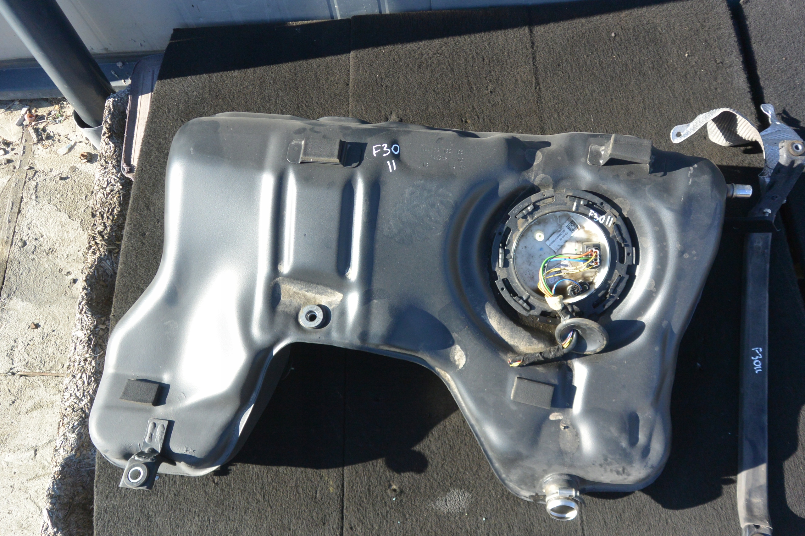 TANK BMW 3-SERIA F30 330E