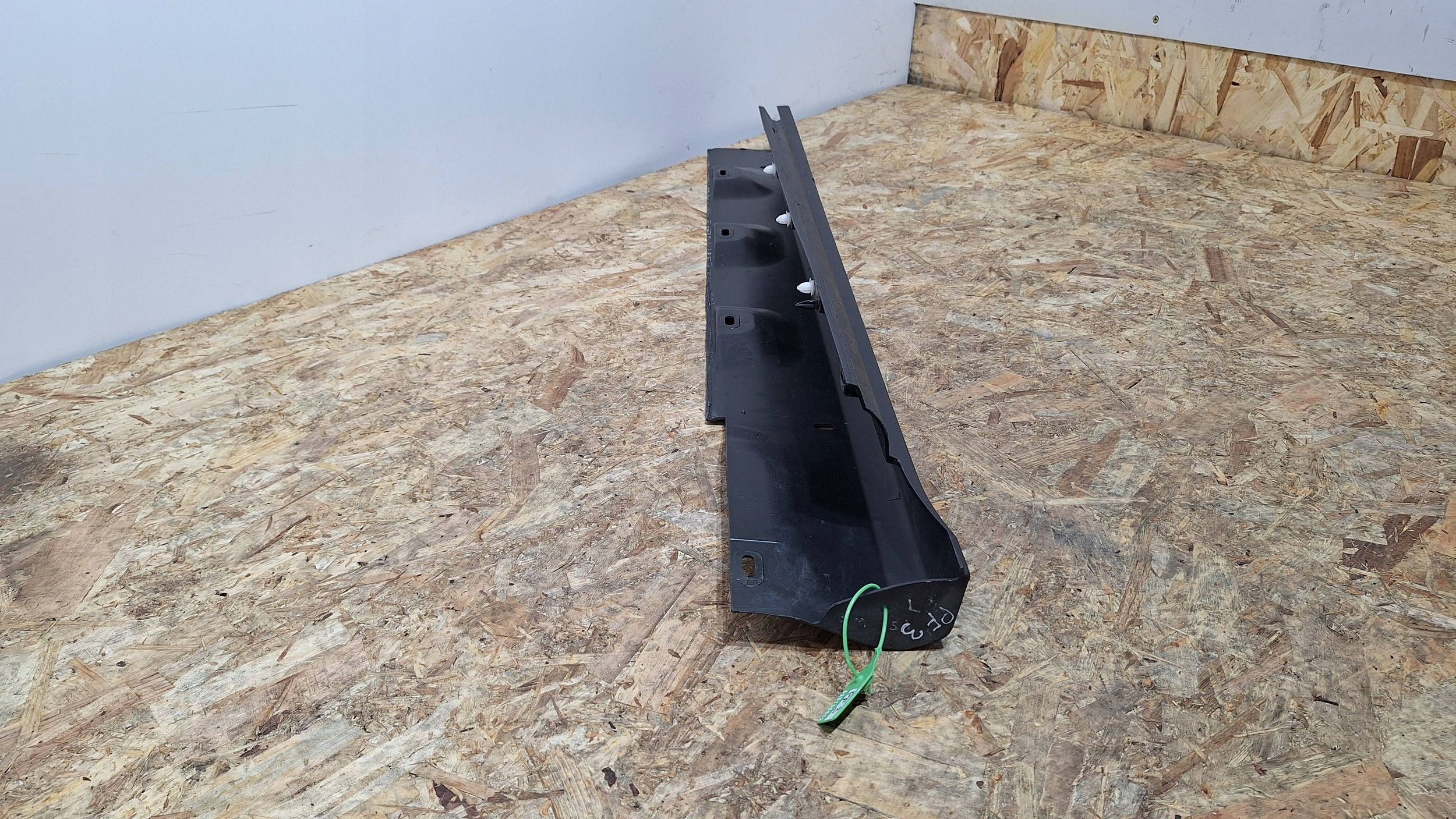 cap threshold moulding threshold left FORD C-MAX MK2 10- AM51-R10259-A