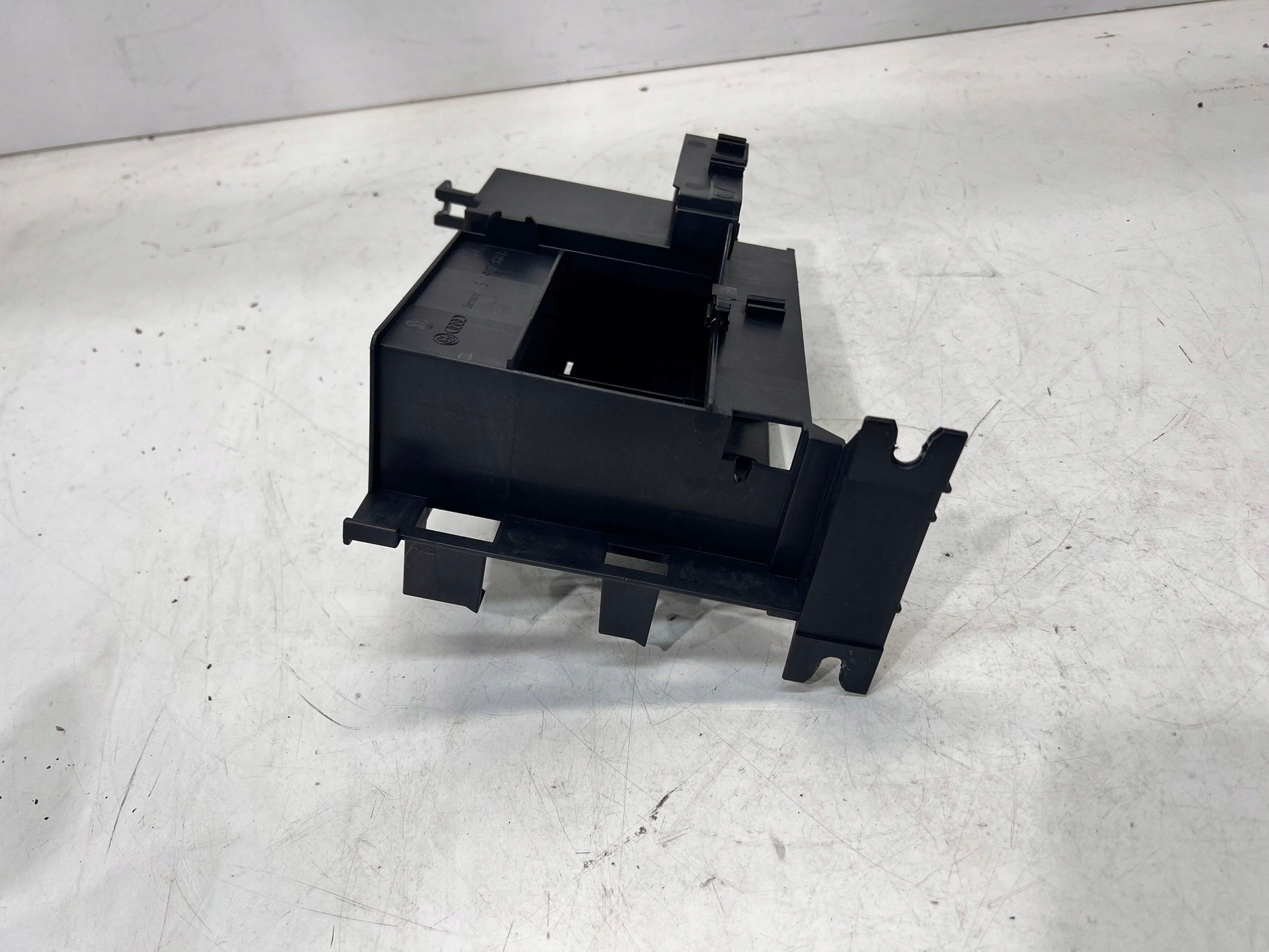 bracket holder STEROWNIKOW AUDI TT 8J0907368B