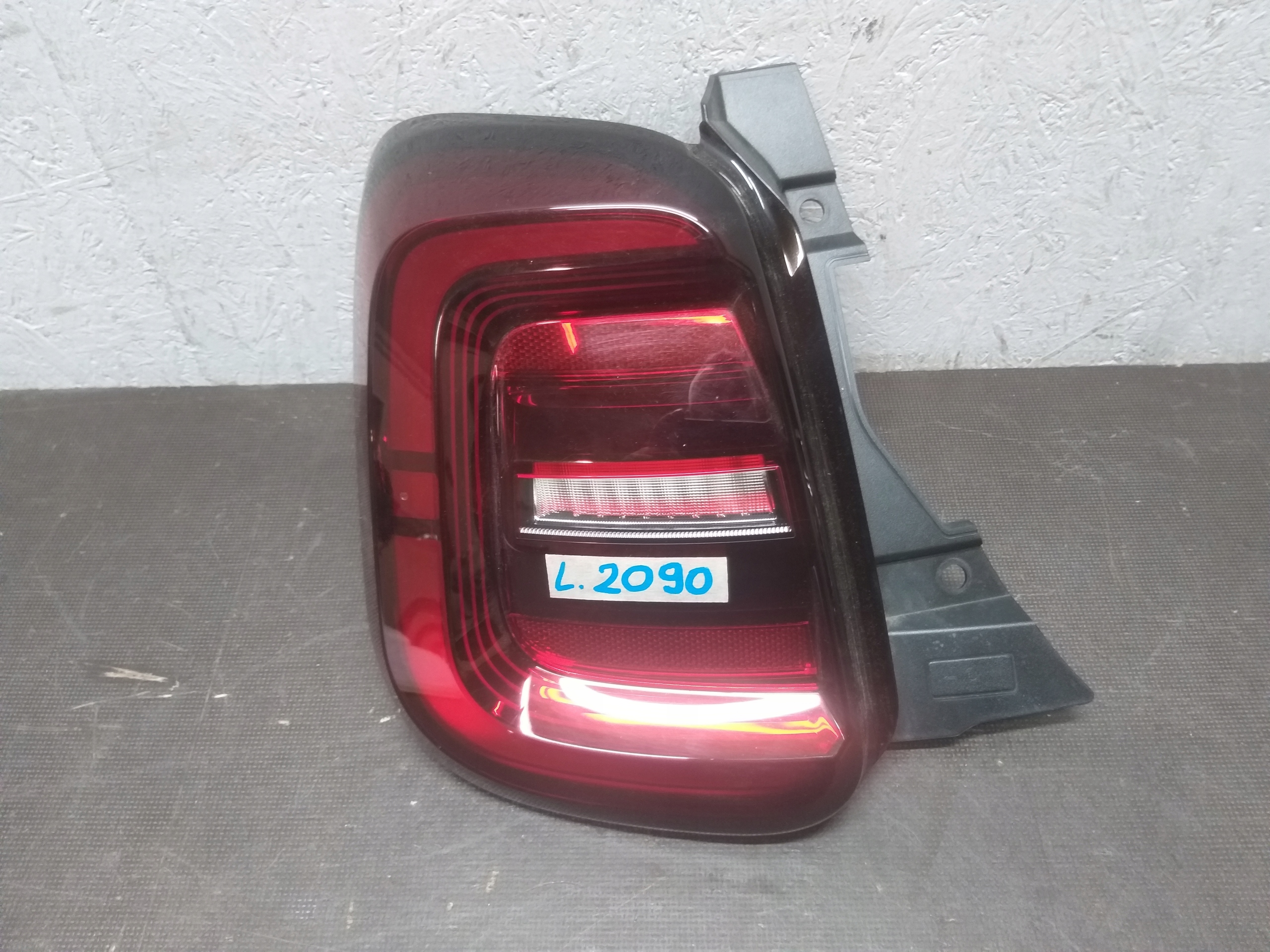 LIGHT REAR PART LEFT FIAT 500 II 2 LED F332BECE C
