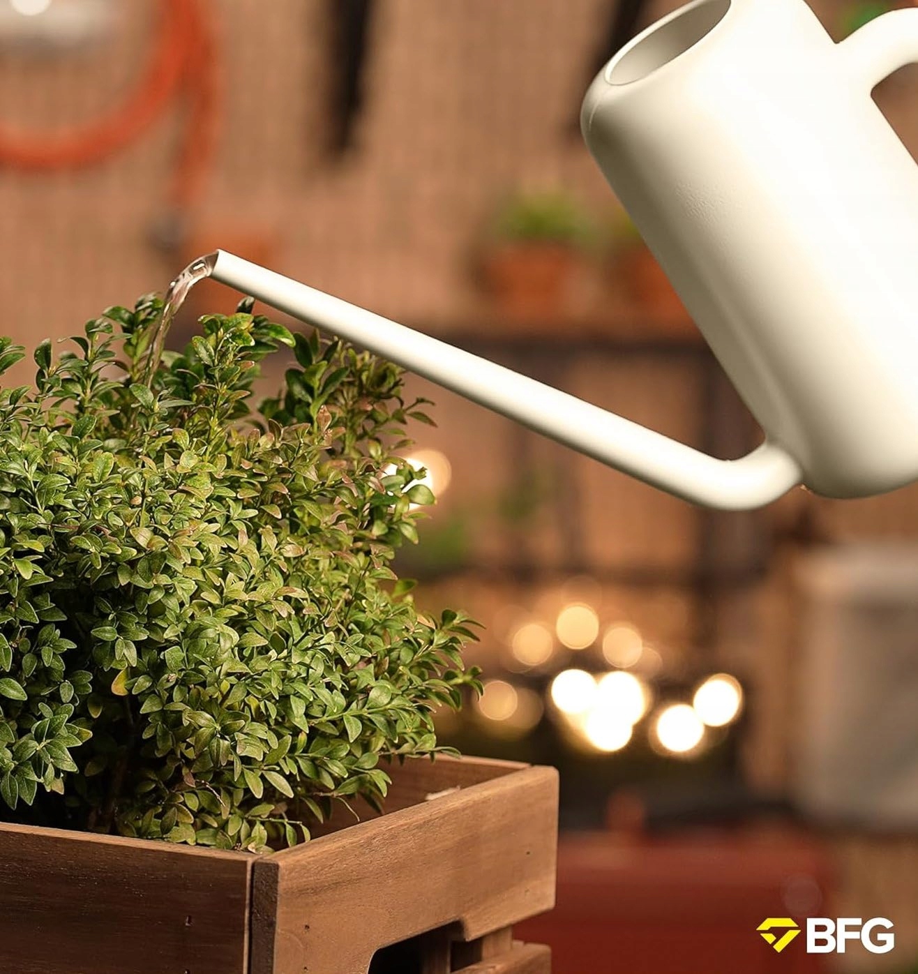 KONEWKA DO PODLEWANIA 1,8l DOMOWA PLASTIKOWA BIAŁA PODLEWACZKA DO KWIATÓW Pojemność 1.8 l