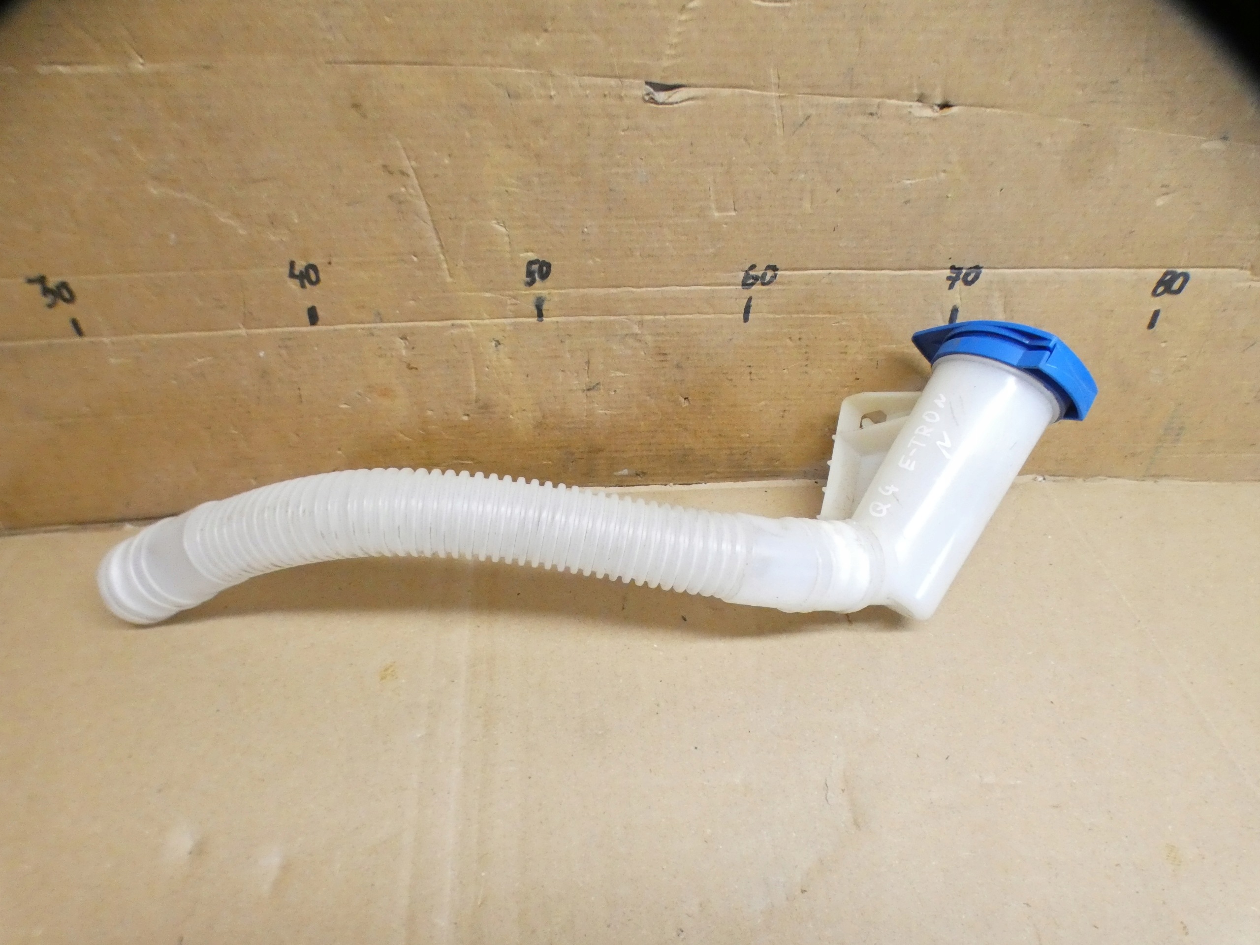 einfüll rohr des gasses DO spritzdüse AUDI Q4 E-TRON 1EA955463