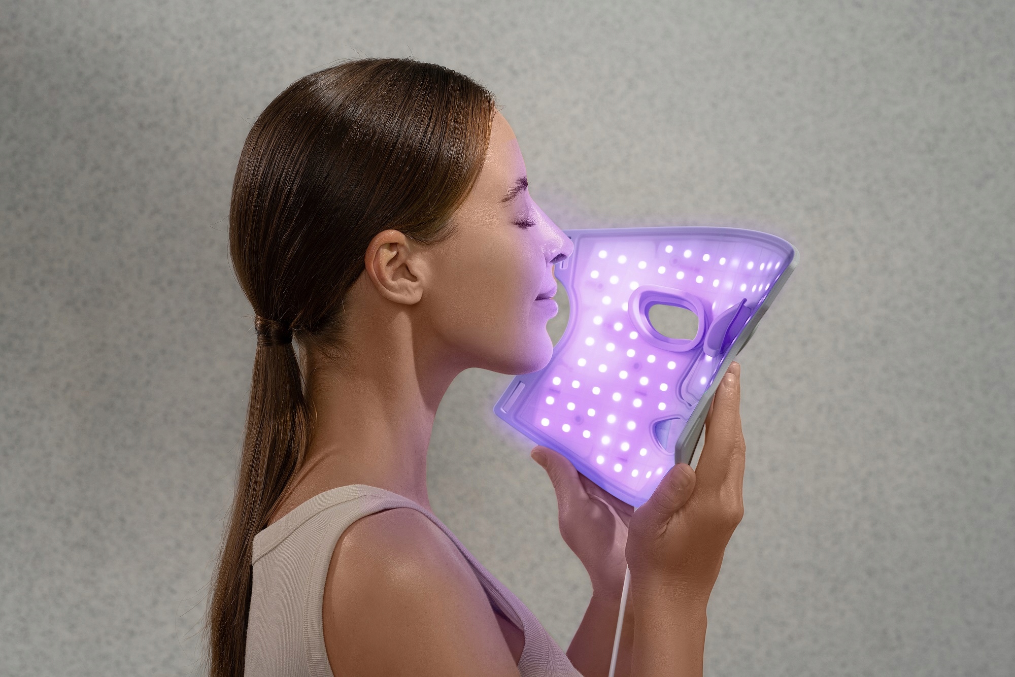 NANOLEAF LIGHT THERAPY FACE MASK - MASKA DO TERAPII FOTONOWEJ ŚWIATŁEM LED Kod producenta NANO/NLEDK00-1TFM/GPARTSPL