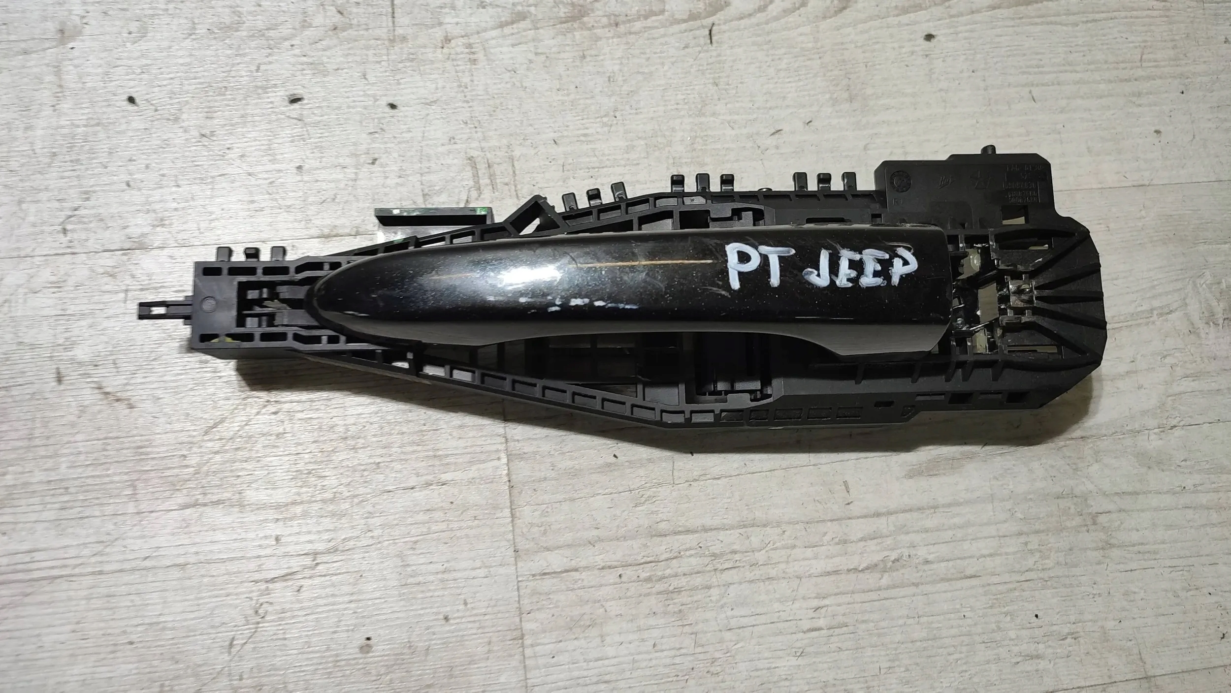 Jeep Cherokee KL 15r. 2.0d handles exterior right rear part