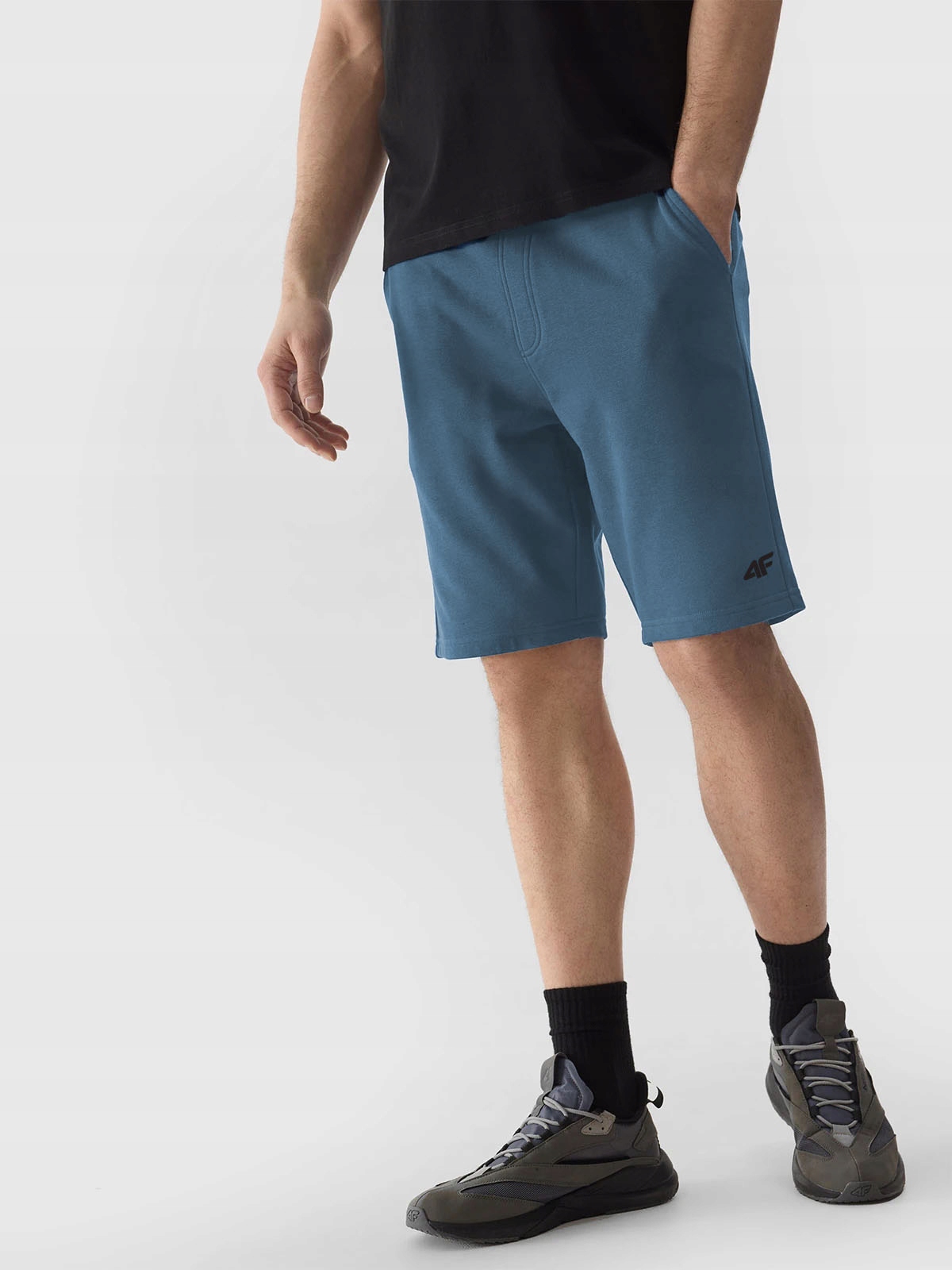 KRÓTKIE SPODENKI MĘSKIE 4F BAWEŁNIANE DRESOWE SPORTOWE LIMITOWANA Kolor niebieski