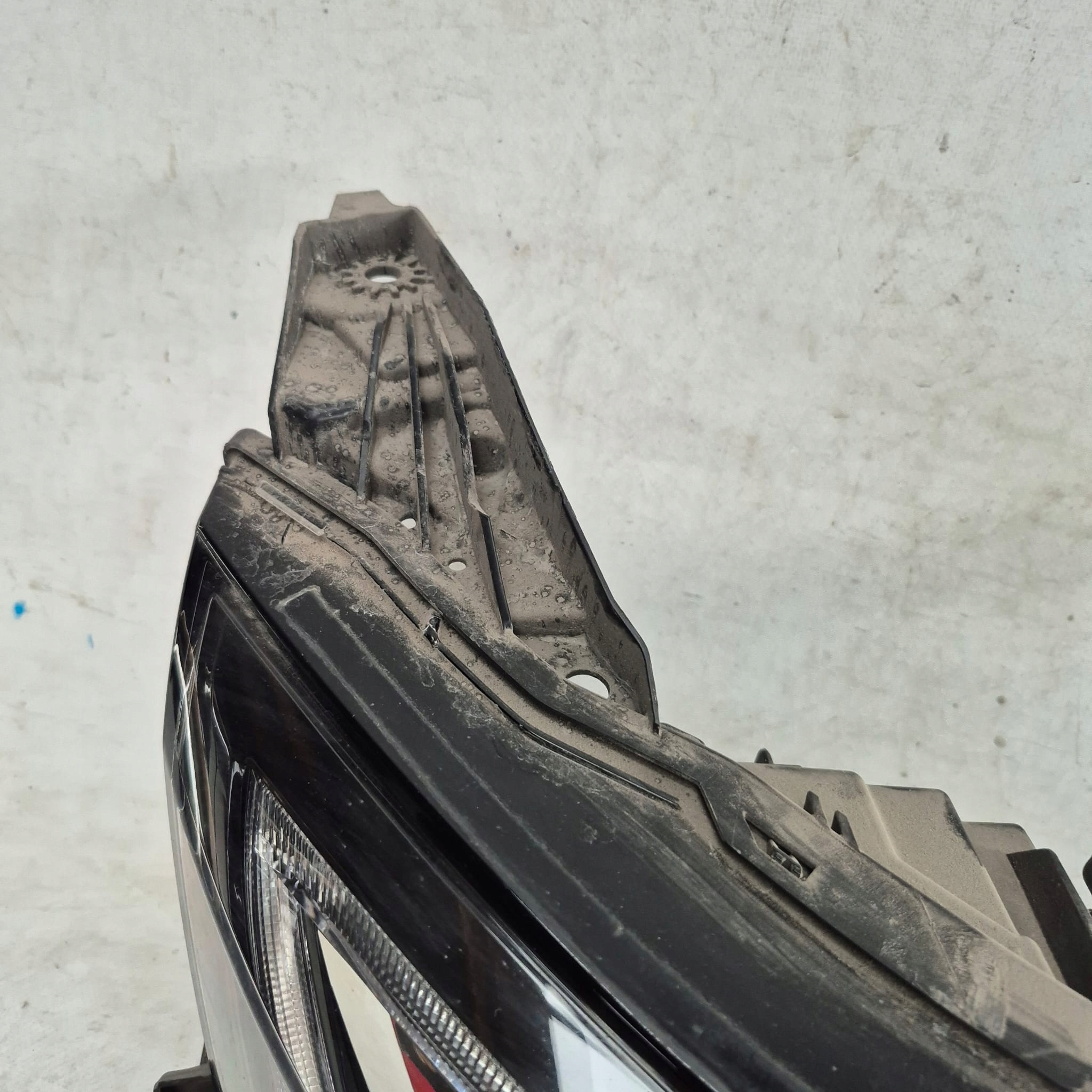 RENAULT TALISMAN 15- light right front front lens LED 260108543R