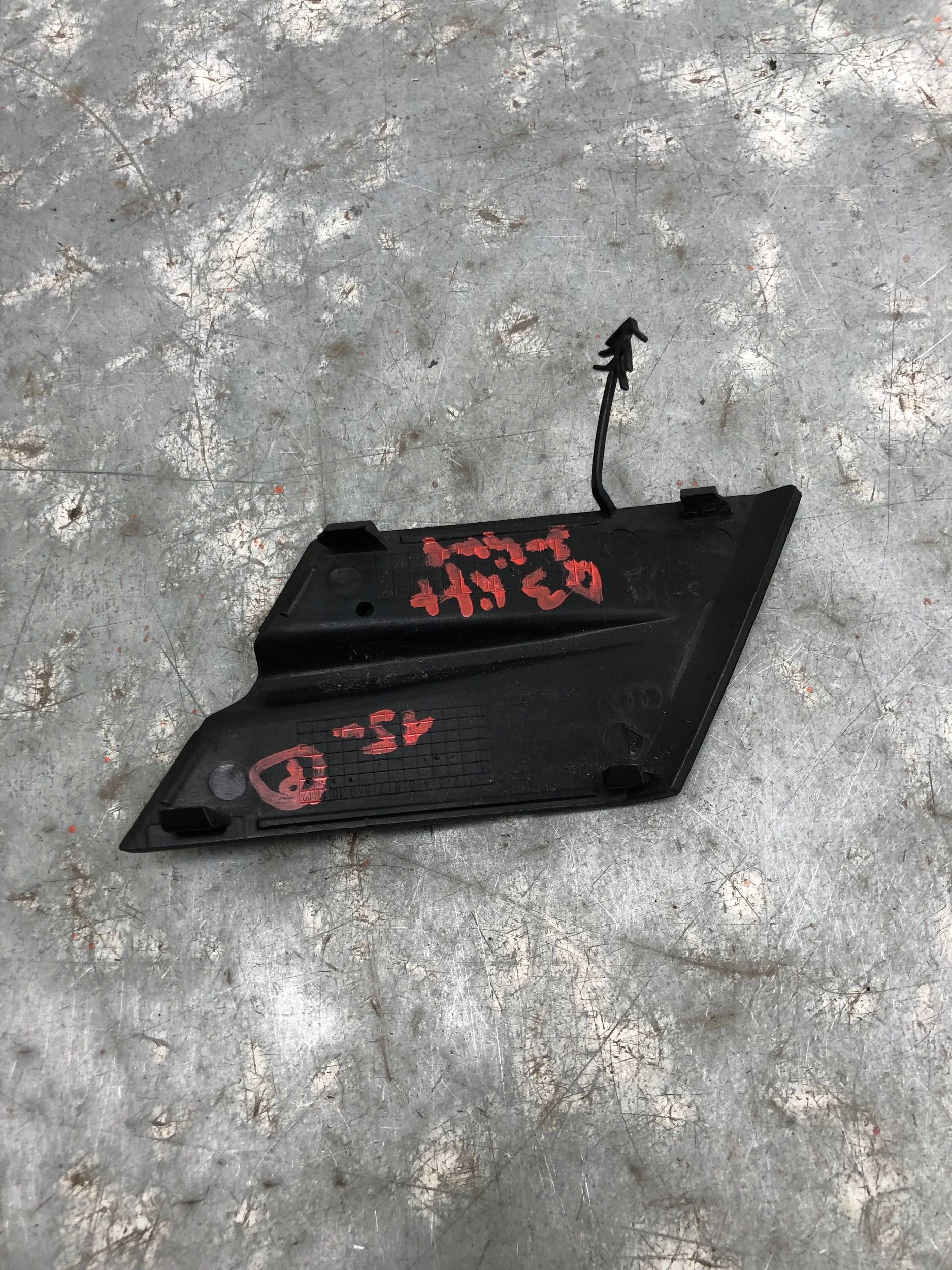 towing hook cap front AUDI Q3 8U LIFT S-LINE 8U0807241B