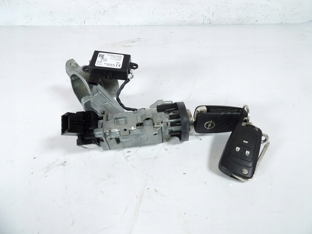 OPEL INSIGNIA A 2.8 V6 ignition 13243373