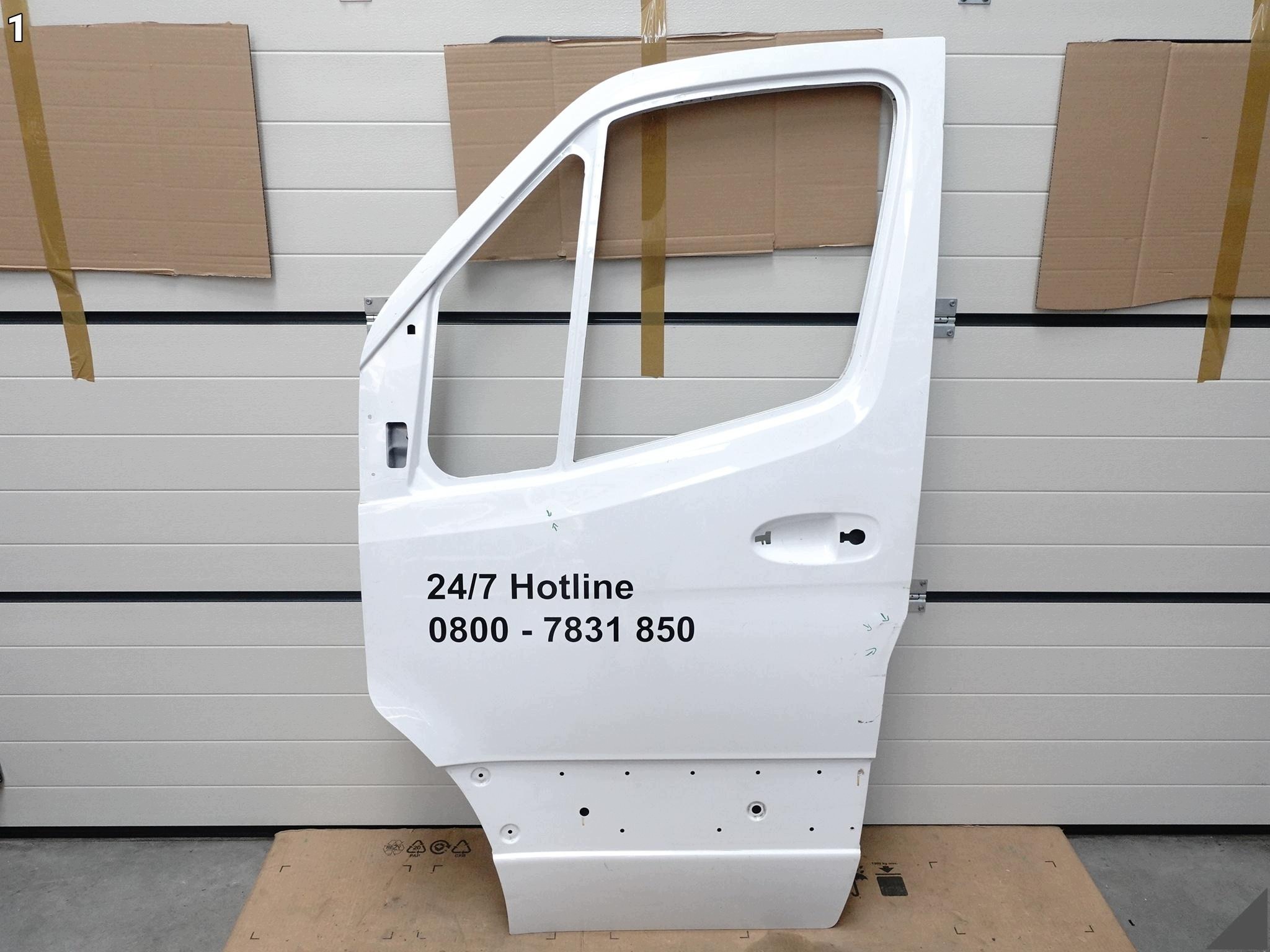 MERCEDES SPRINTER III GEN W910 W907 18- door DOOR front left