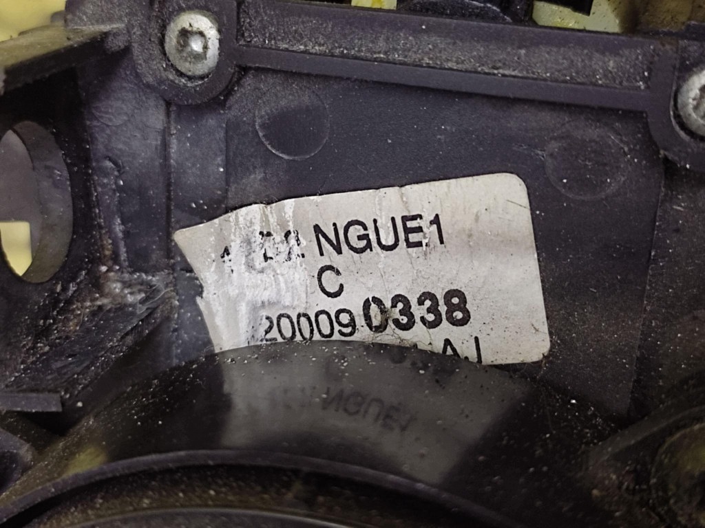 RENAULT KANGOO et commande levier commodo sous volant 8200090338