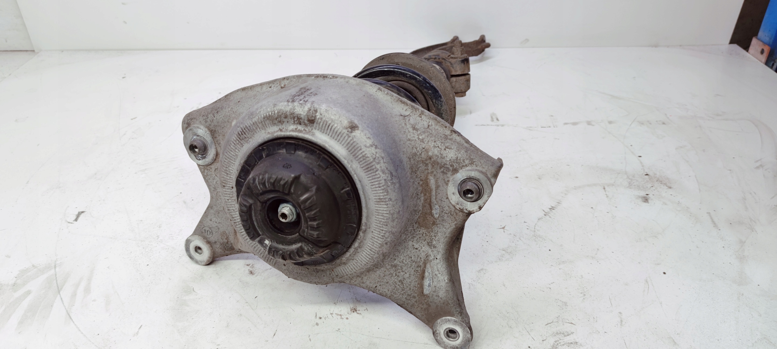 shock absorber left front AUDI A4 B8 A5 8K0413031AE