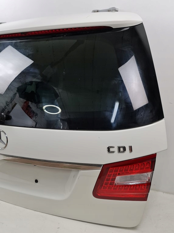 KLAPA TYLNA DOCIĄG 650 MERCEDES W212 KOMBI KOMPLET Typ samochodu Samochody osobowe