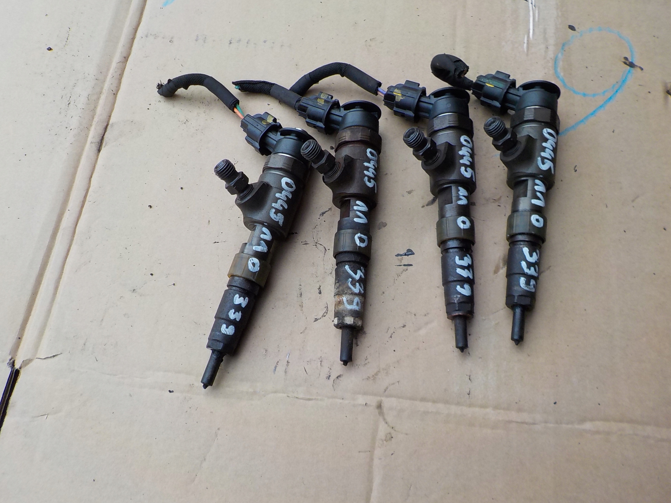 Iniettore peugeot 208 e 1,4 hdi 0445110339