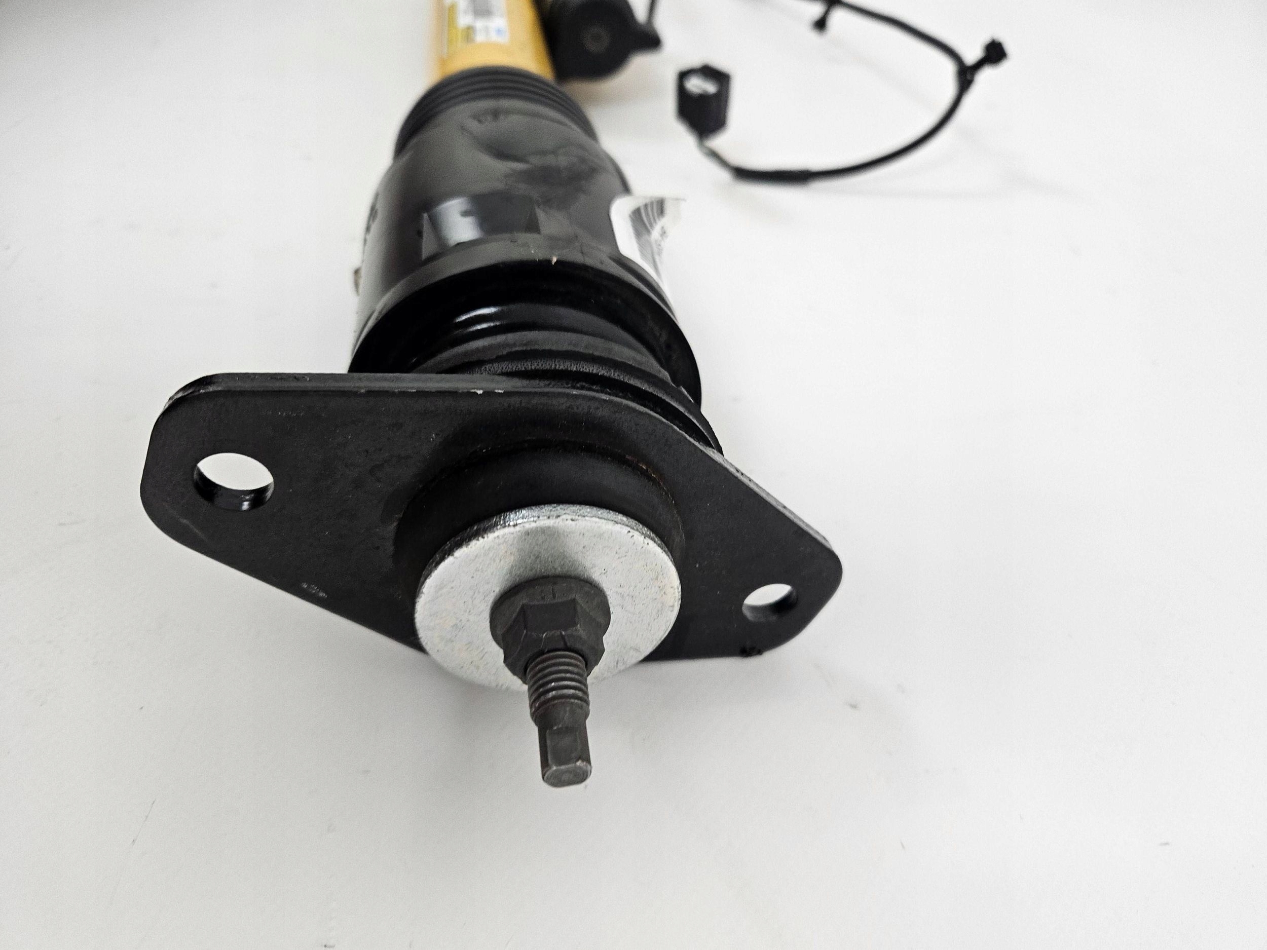 Dodge Challenger Widebody 6.4 shock absorber left rear part 2019-22