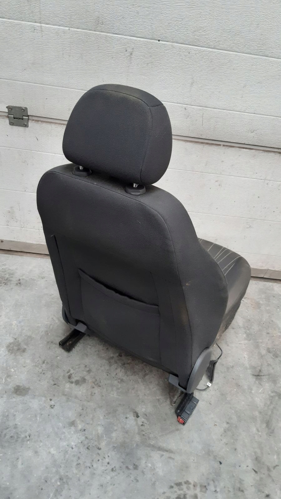 seat front left driver´s Opel Corsa D 1,2